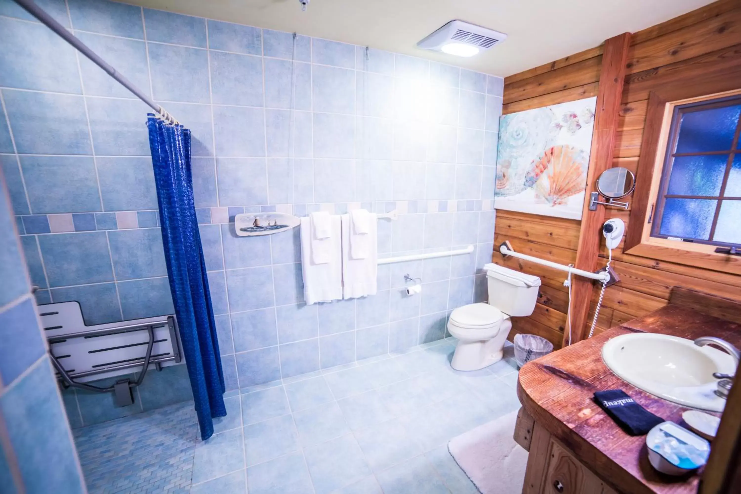 Bathroom in Cottage Inn At Lake Tahoe