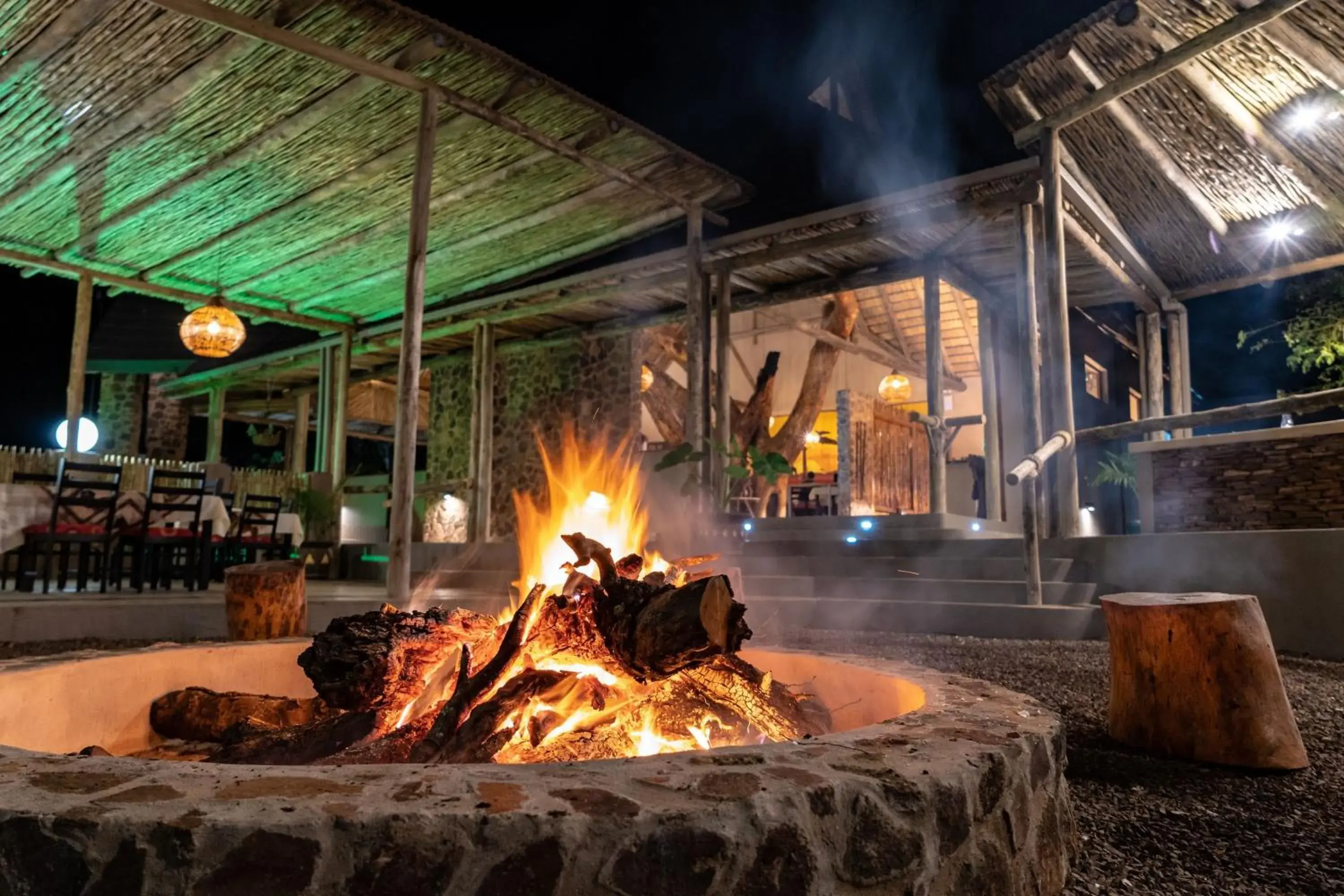 Seating area in Gooderson DumaZulu Lodge