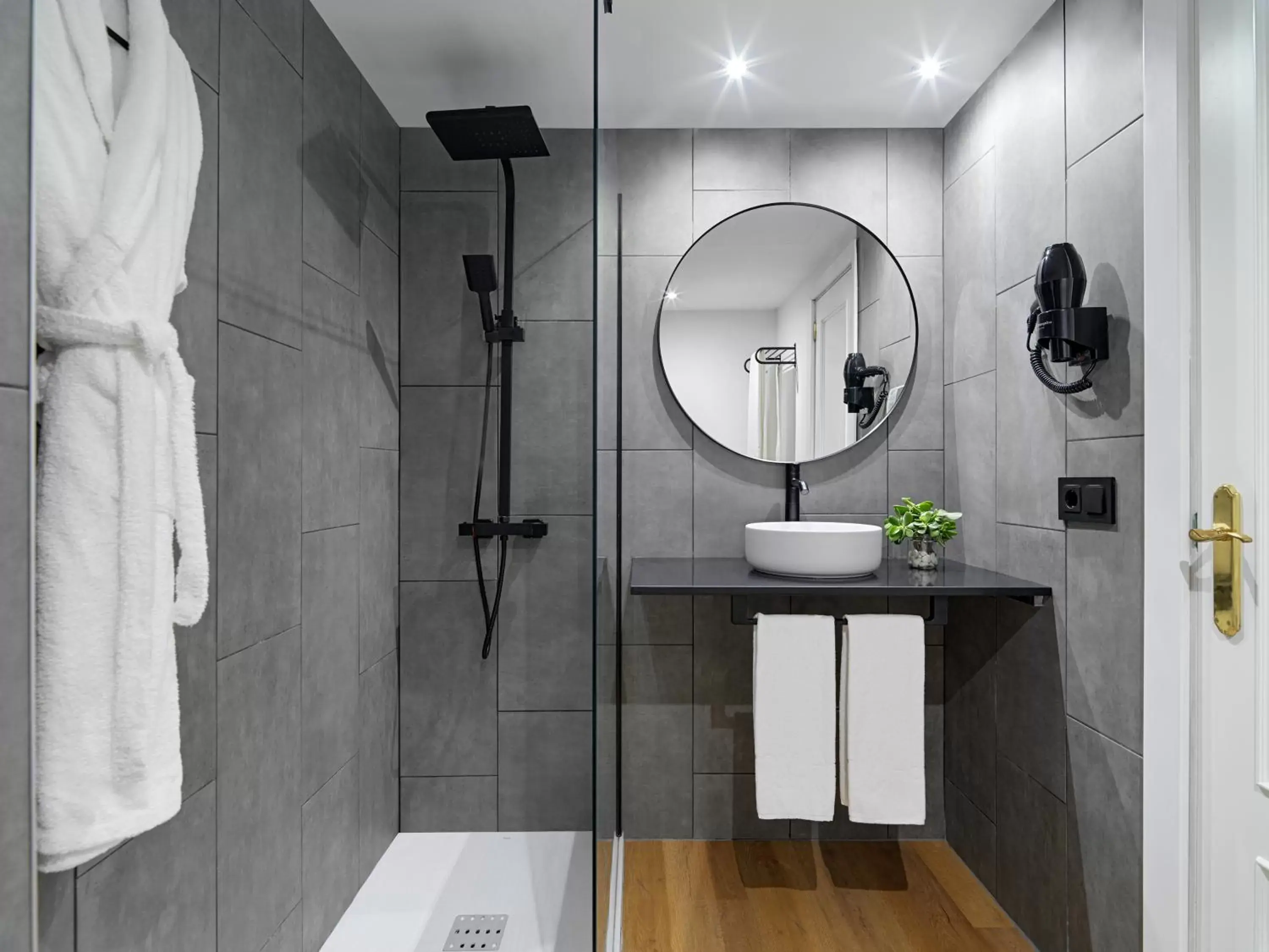 Bathroom in FERGUS Puerto de la Cruz Bathroom in FERGUS Puerto de la Cruz