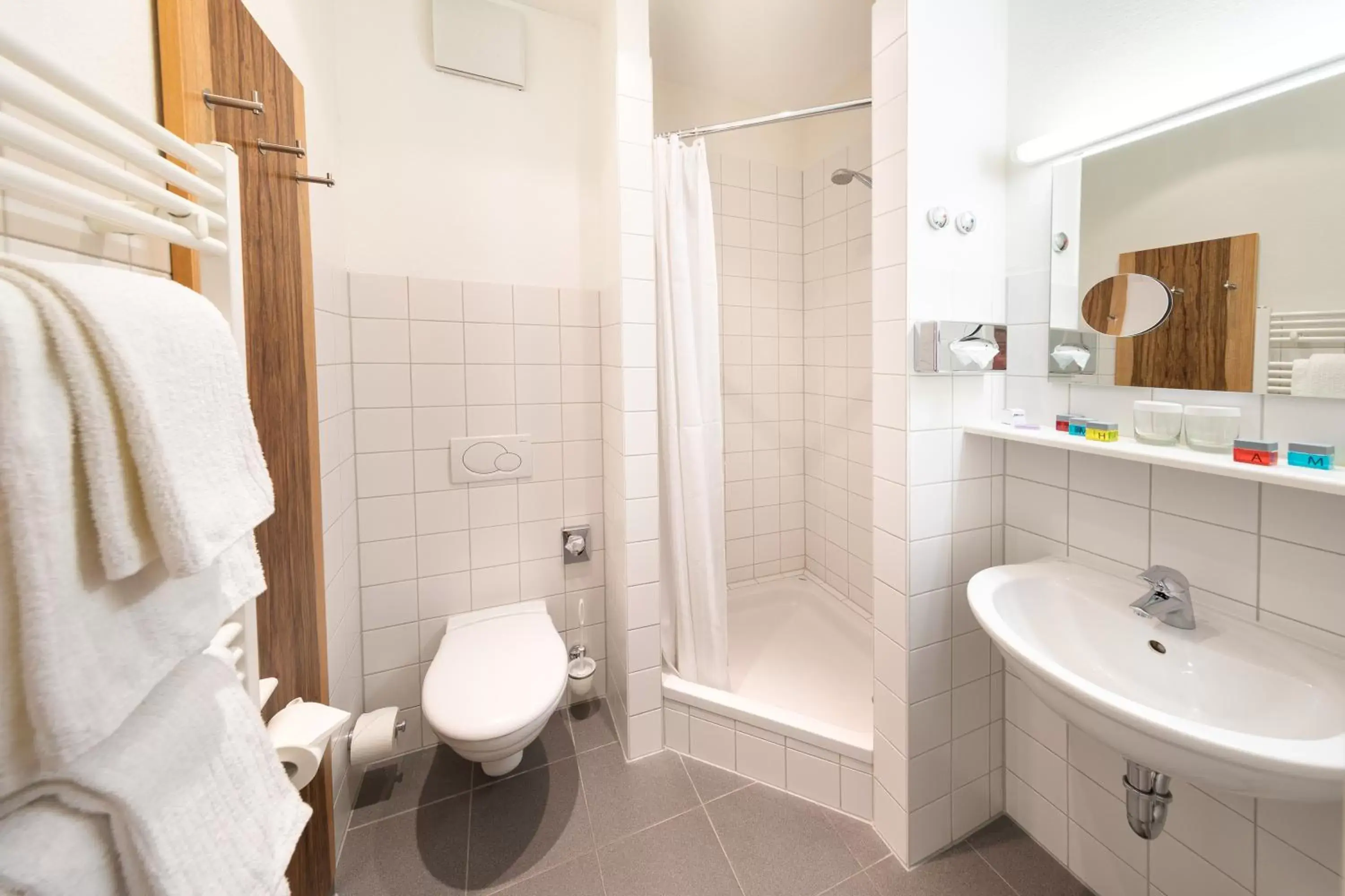 Photo of the whole room in AMH Airport-Messe-Hotel Stuttgart Photo of the whole room in AMH Airport-Messe-Hotel Stuttgart