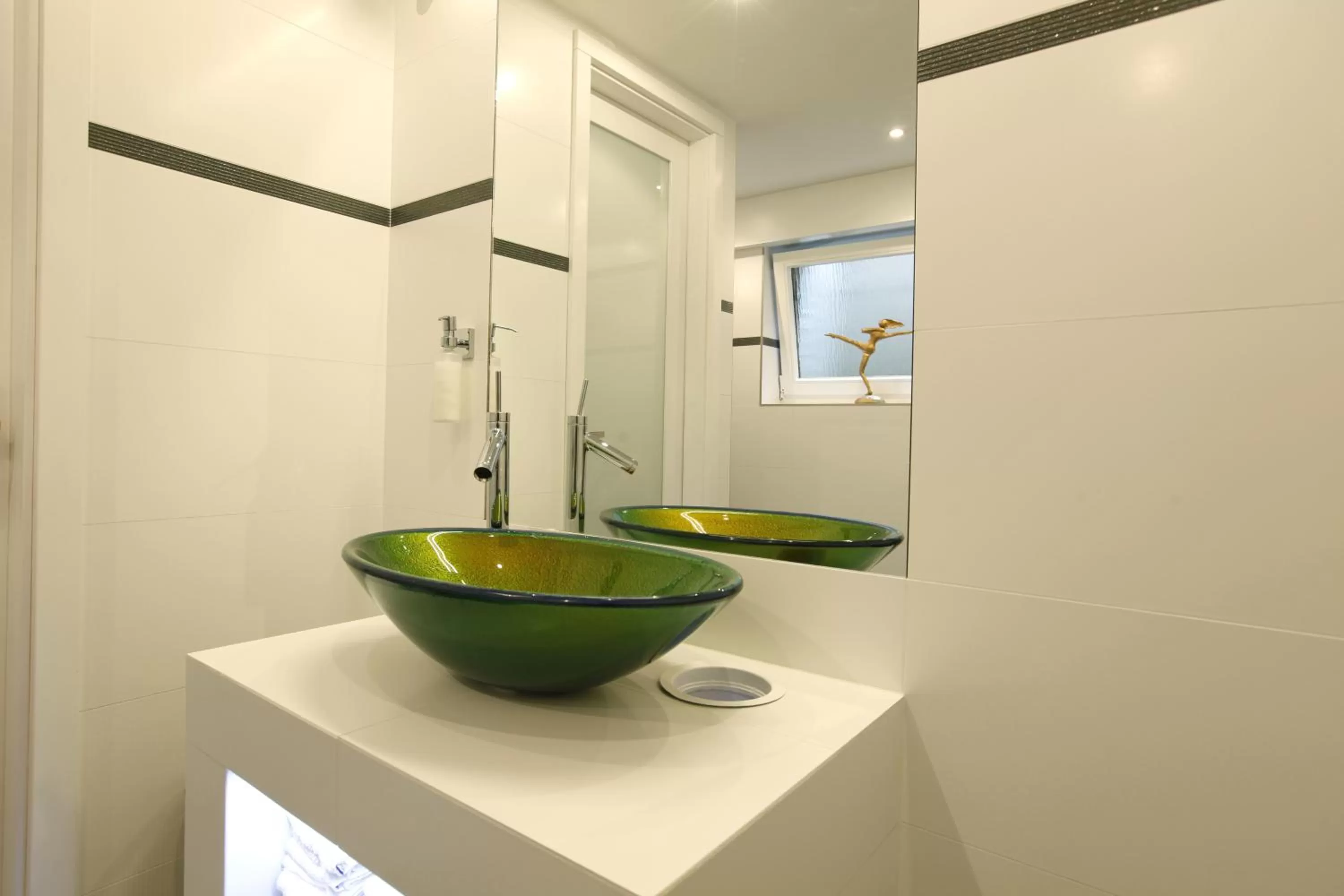 Shower in Hotel Warteck