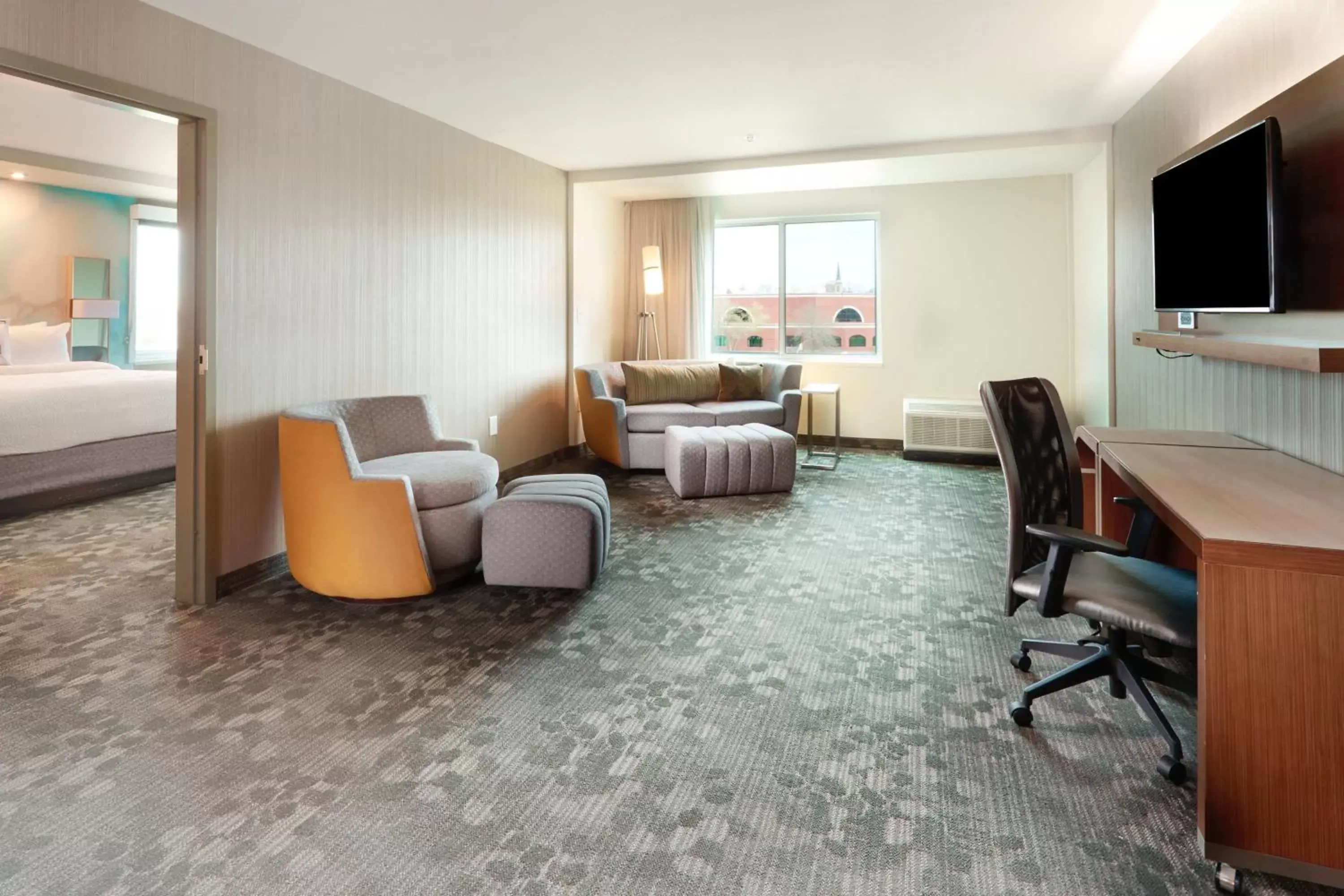 Bedroom, Seating Area in Courtyard by Marriott Rome