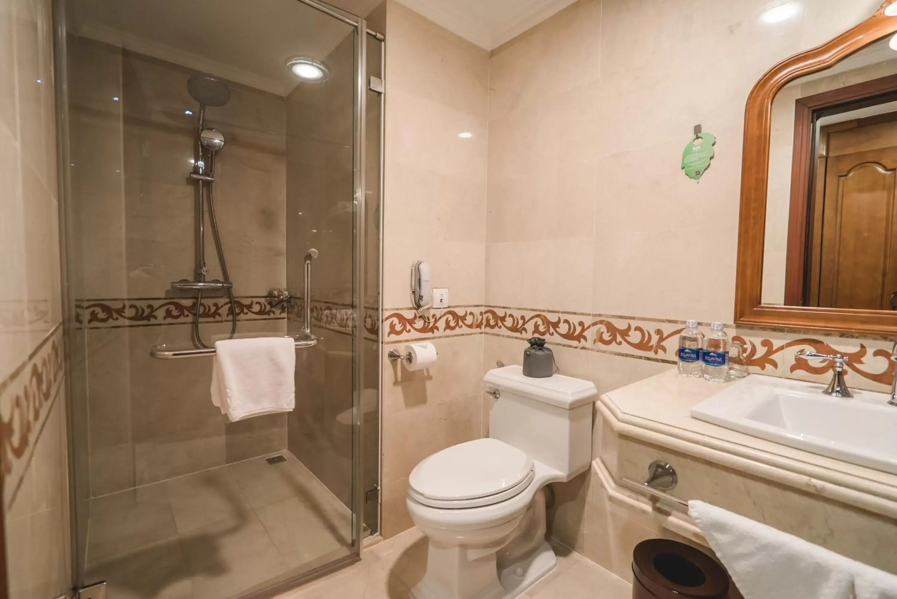 Bath, Bathroom in Hotel Grand Saigon