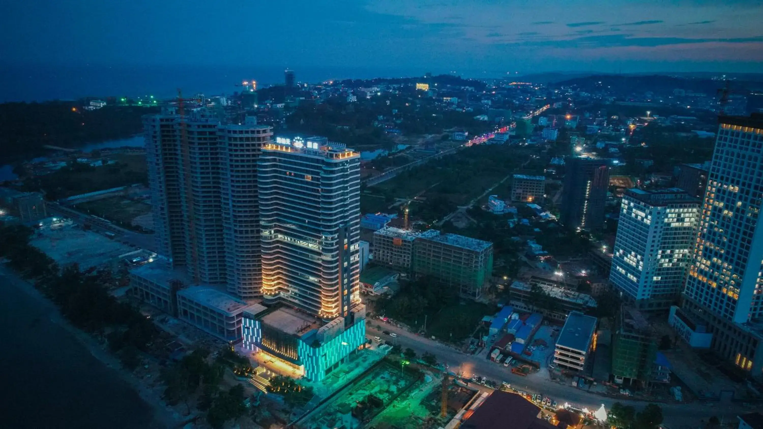 Restaurant/places to eat, Bird's-eye View in Sunshine Bay Hotel