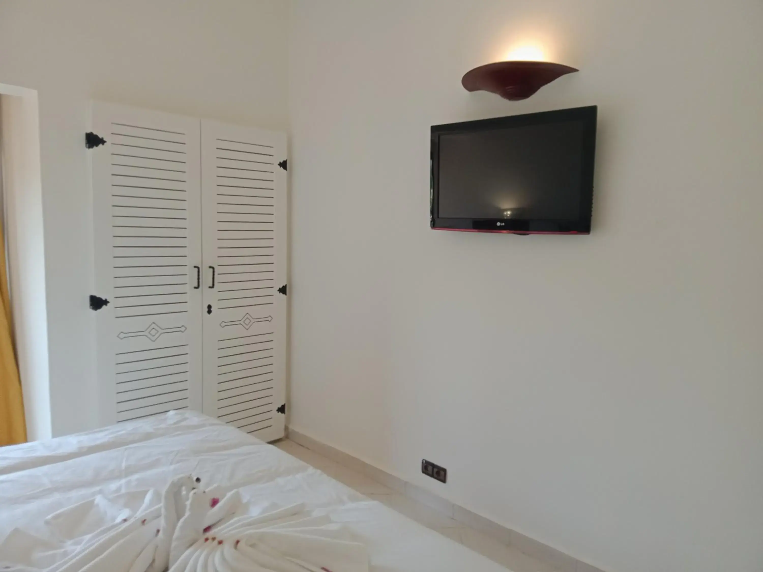 Bedroom, TV/Entertainment Center in Kenzi Azghor Hotel