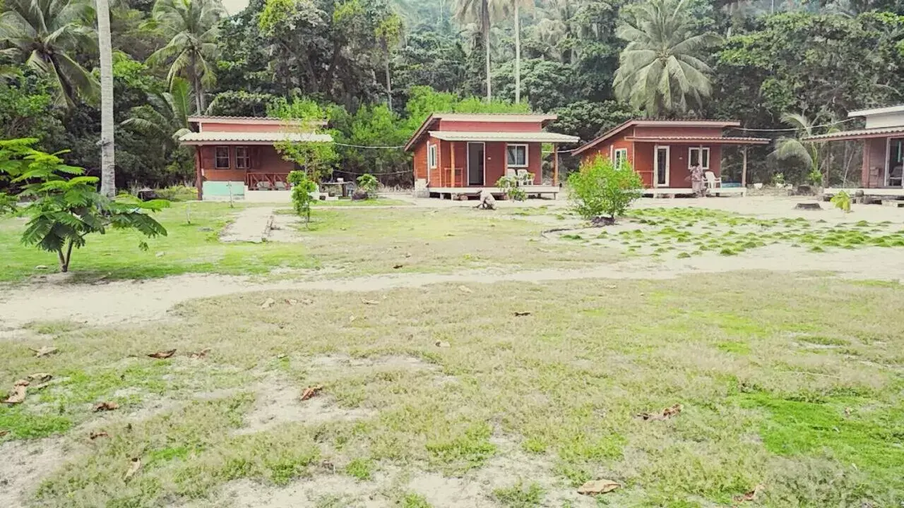 Bungalow in Koh Ngai Seafood Bungalow in Koh Ngai Seafood