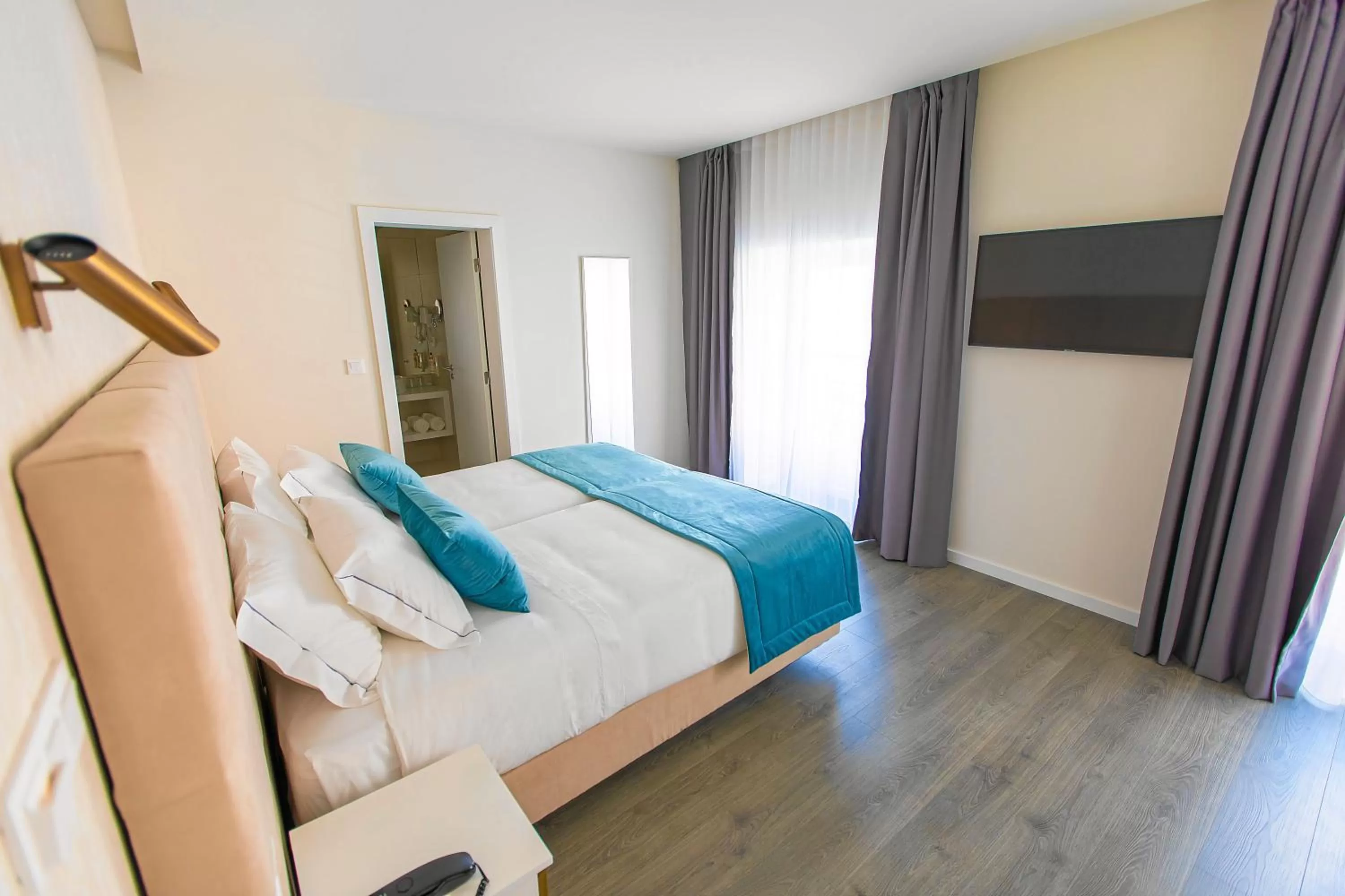 Bed in Hotel Mondego