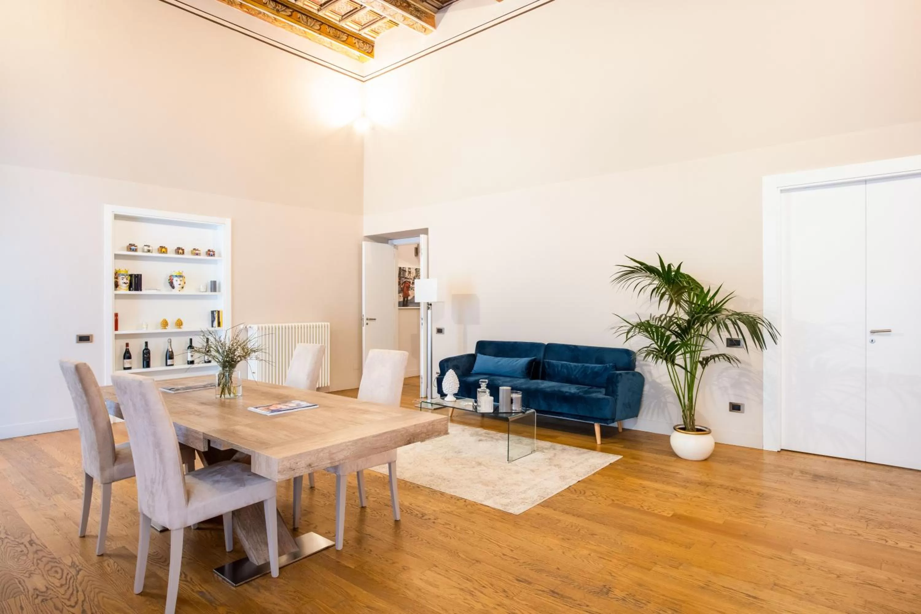 Seating area in Moncada Suites & Apartments