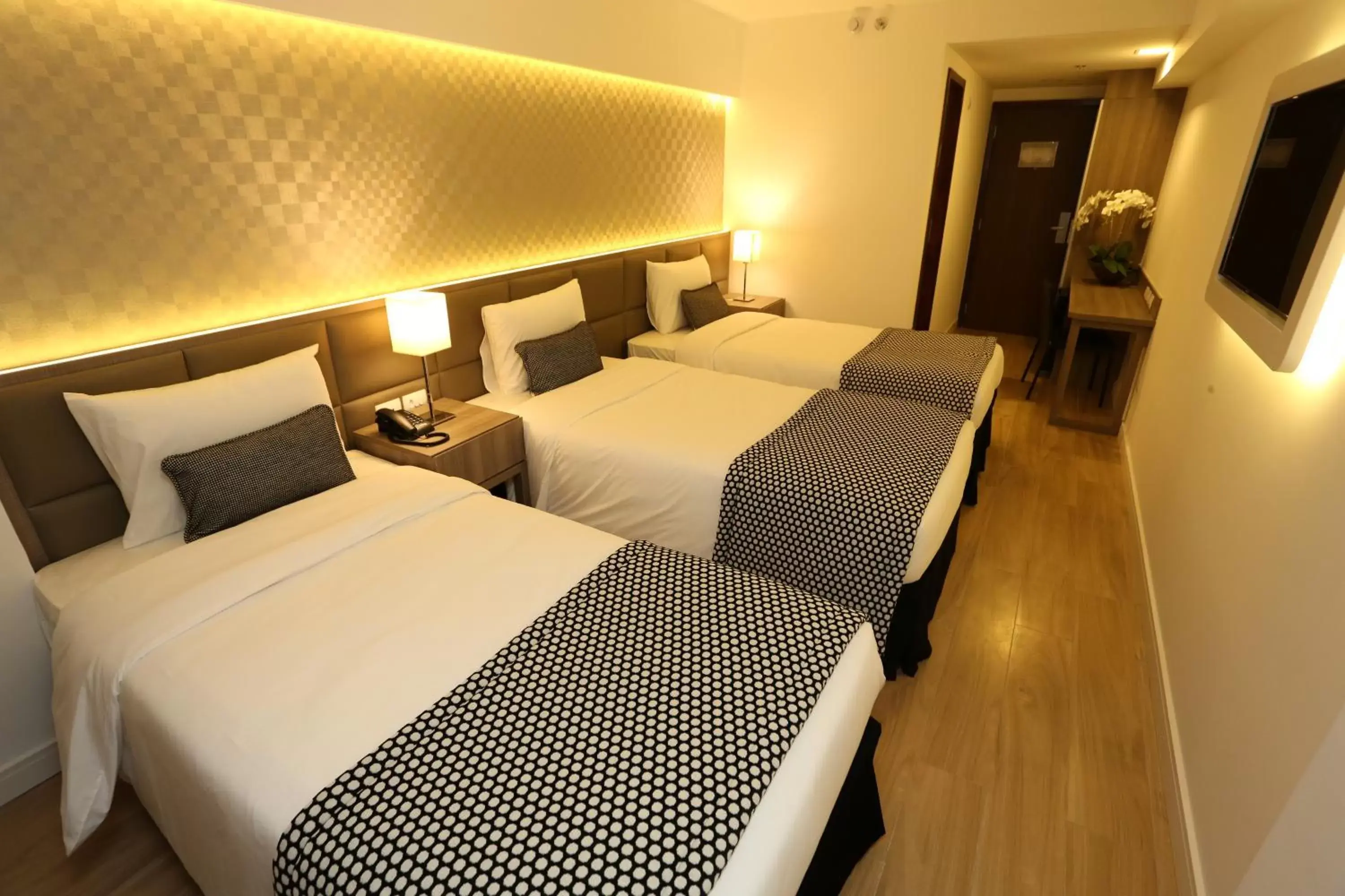 Photo of the whole room, Bed in Royal Regency Palace Hotel Photo of the whole room, Bed in Royal Regency Palace Hotel