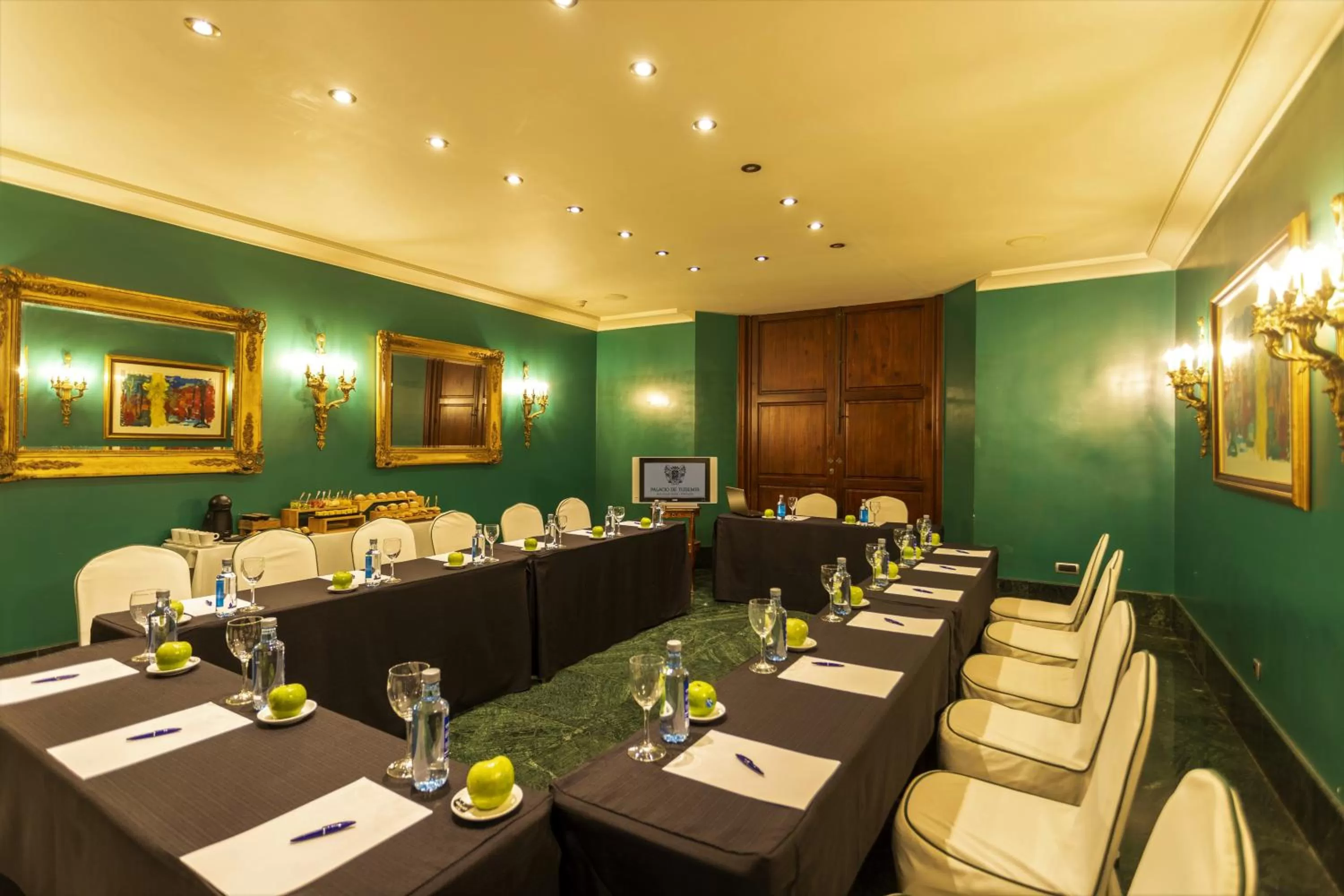 Meeting/conference room in Sercotel Palacio de Tudemir