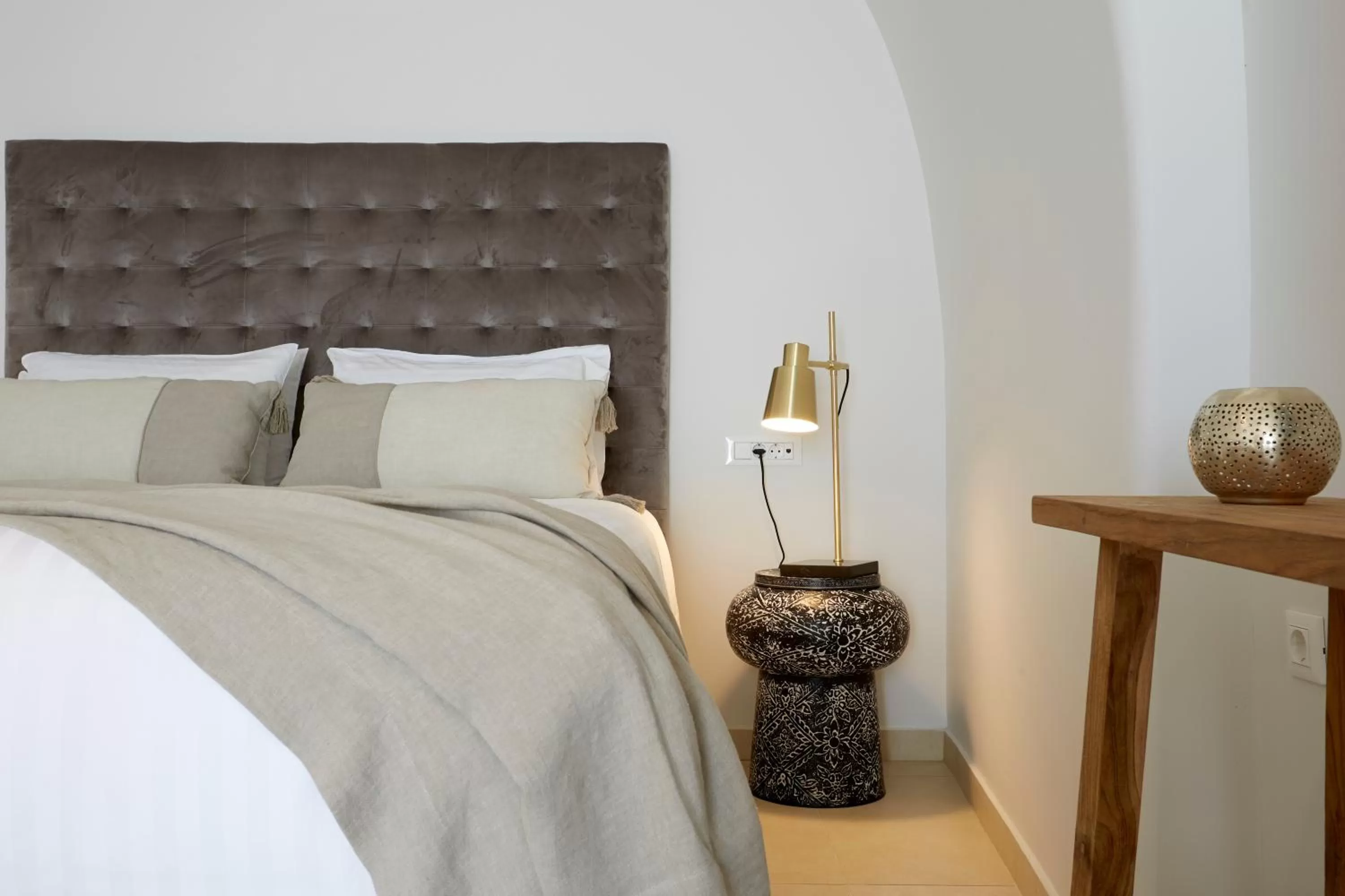 Time of day, Bed in Volcano View by Caldera Collection