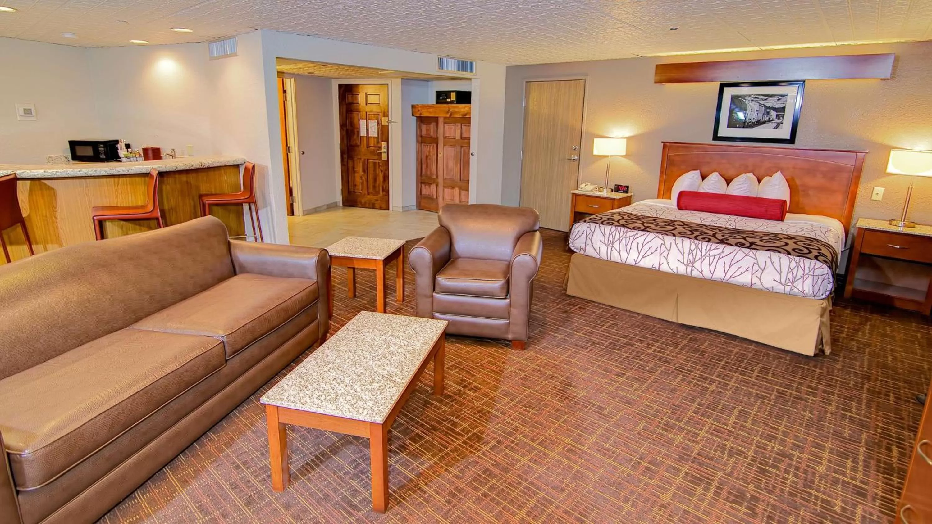 Seating area, Bed in Best Western Plus Boomtown Casino Hotel