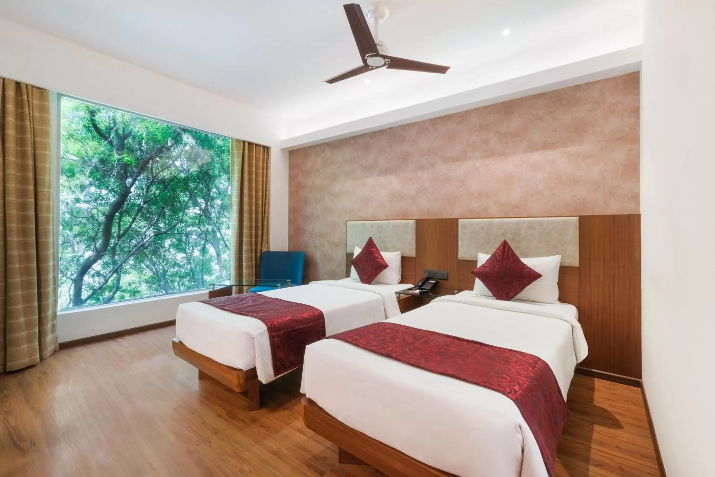 Bed in 7 Apple Hotel - Viman Nagar Pune