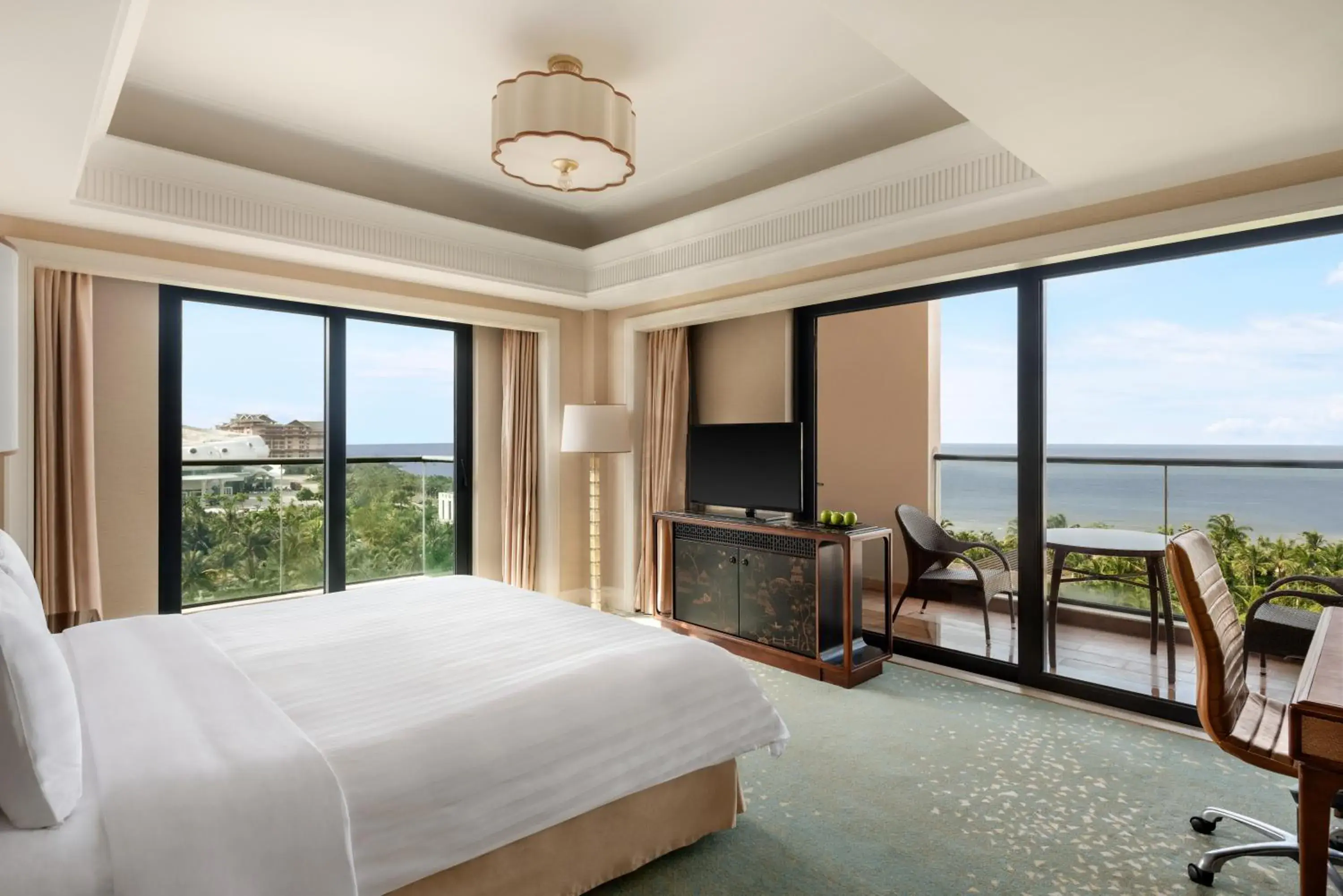Photo of the whole room, Sea View in Grand Hotel Haikou (soon to be Fairmont Haikou)