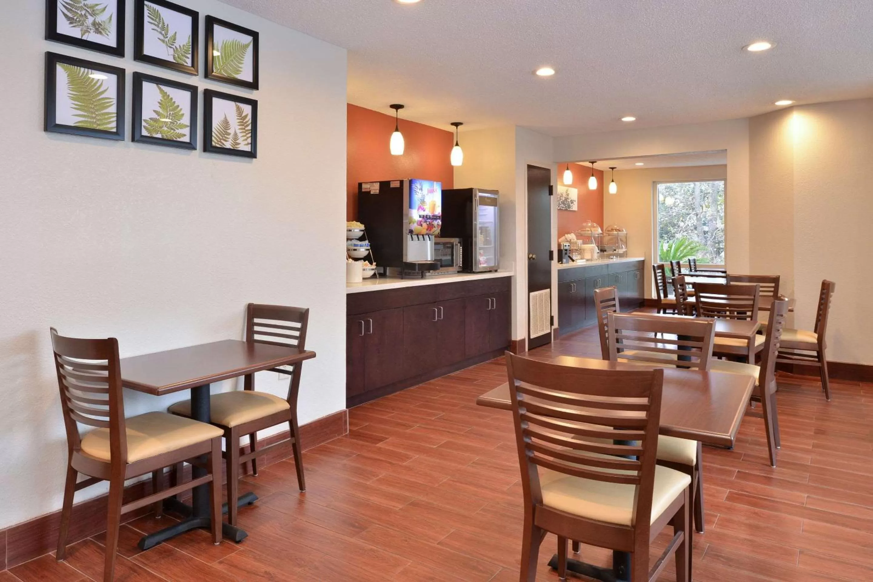 Restaurant/places to eat in Sleep Inn Beaufort near MCAS