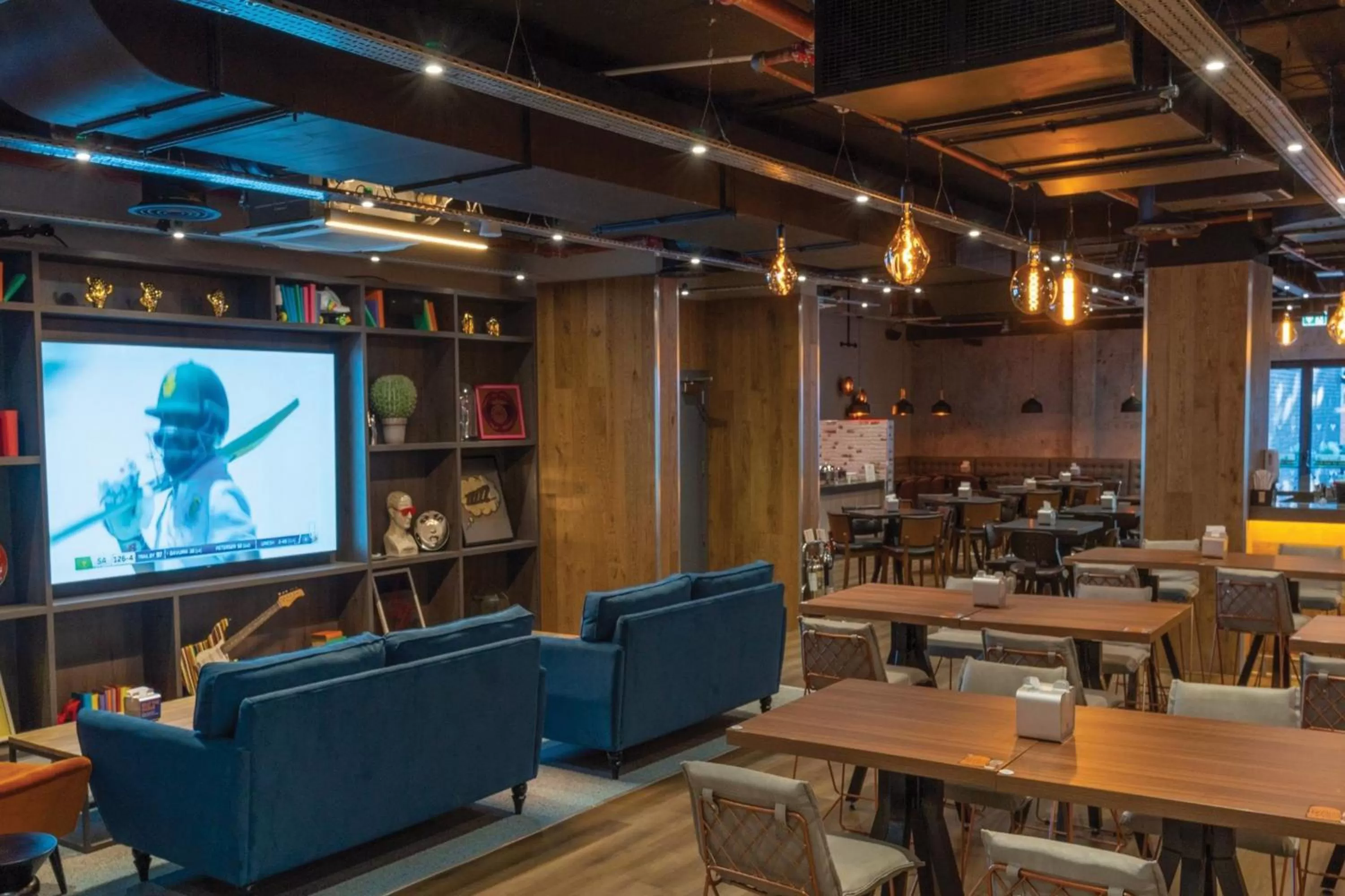 Restaurant/places to eat in Village Hotel Bracknell