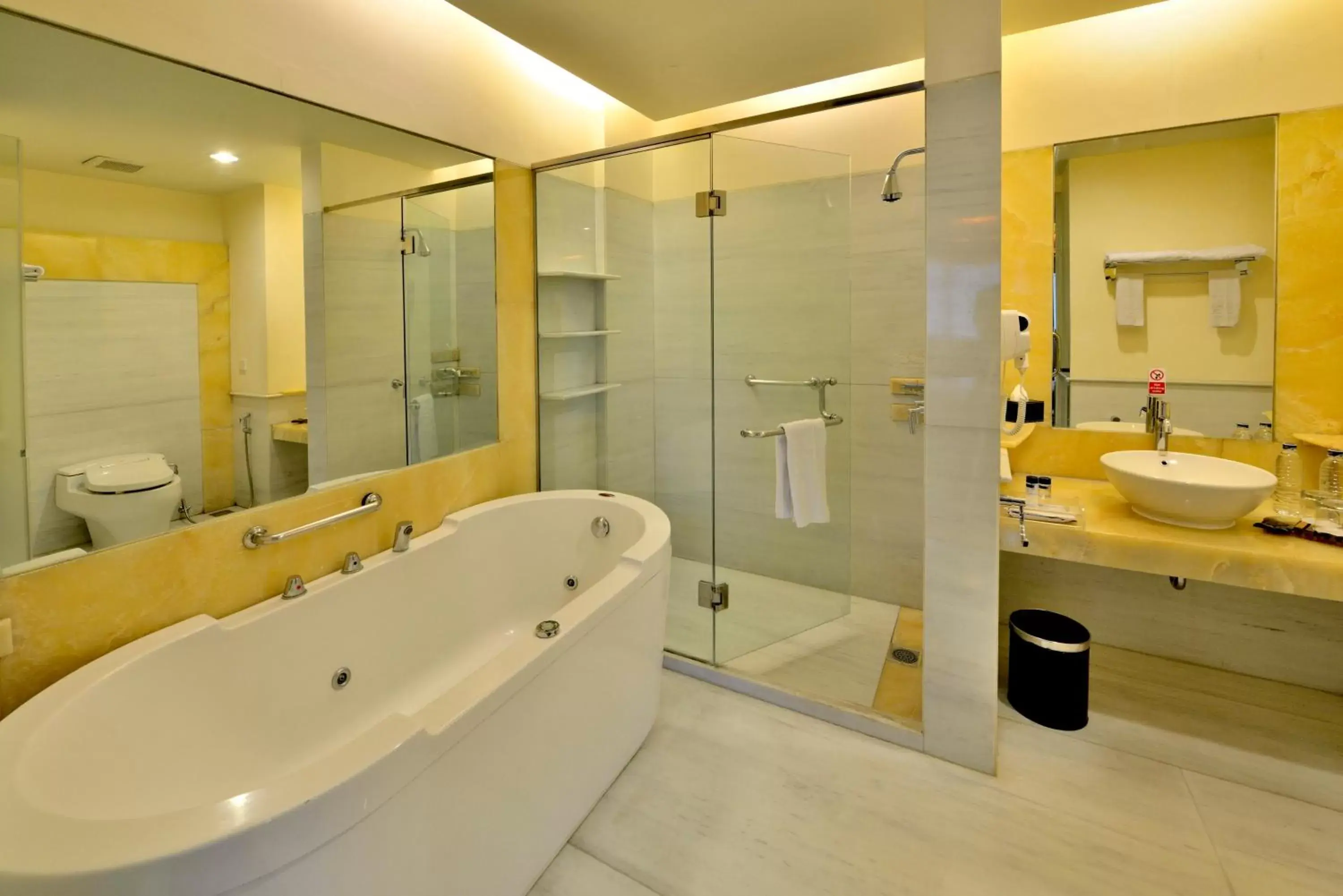 Bathroom in Grand Serela Setiabudhi Bandung