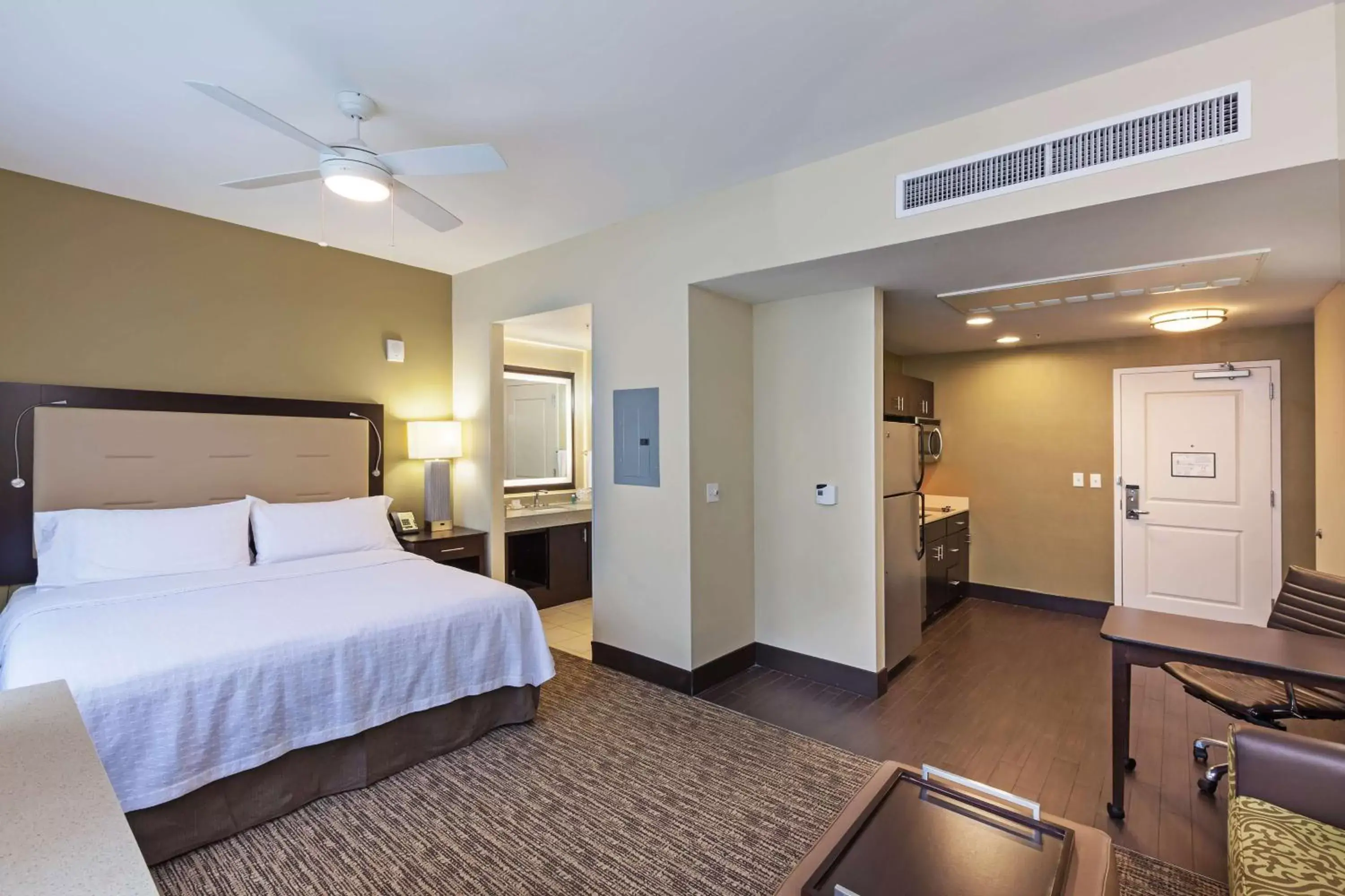 Bedroom, Bed in Homewood Suites Dallas Downtown