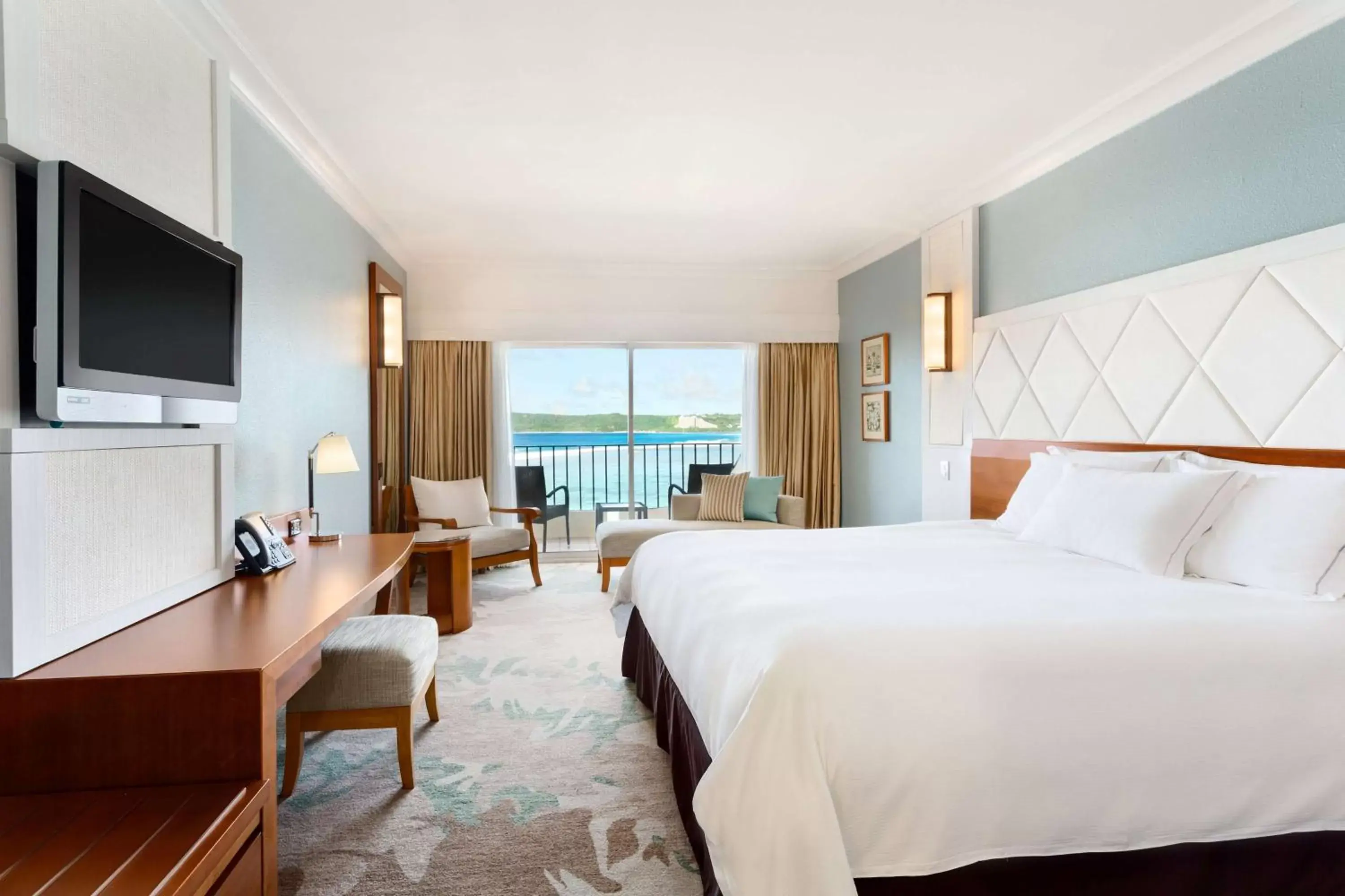 Bed in Hilton Guam Resort & Spa Bed in Hilton Guam Resort & Spa