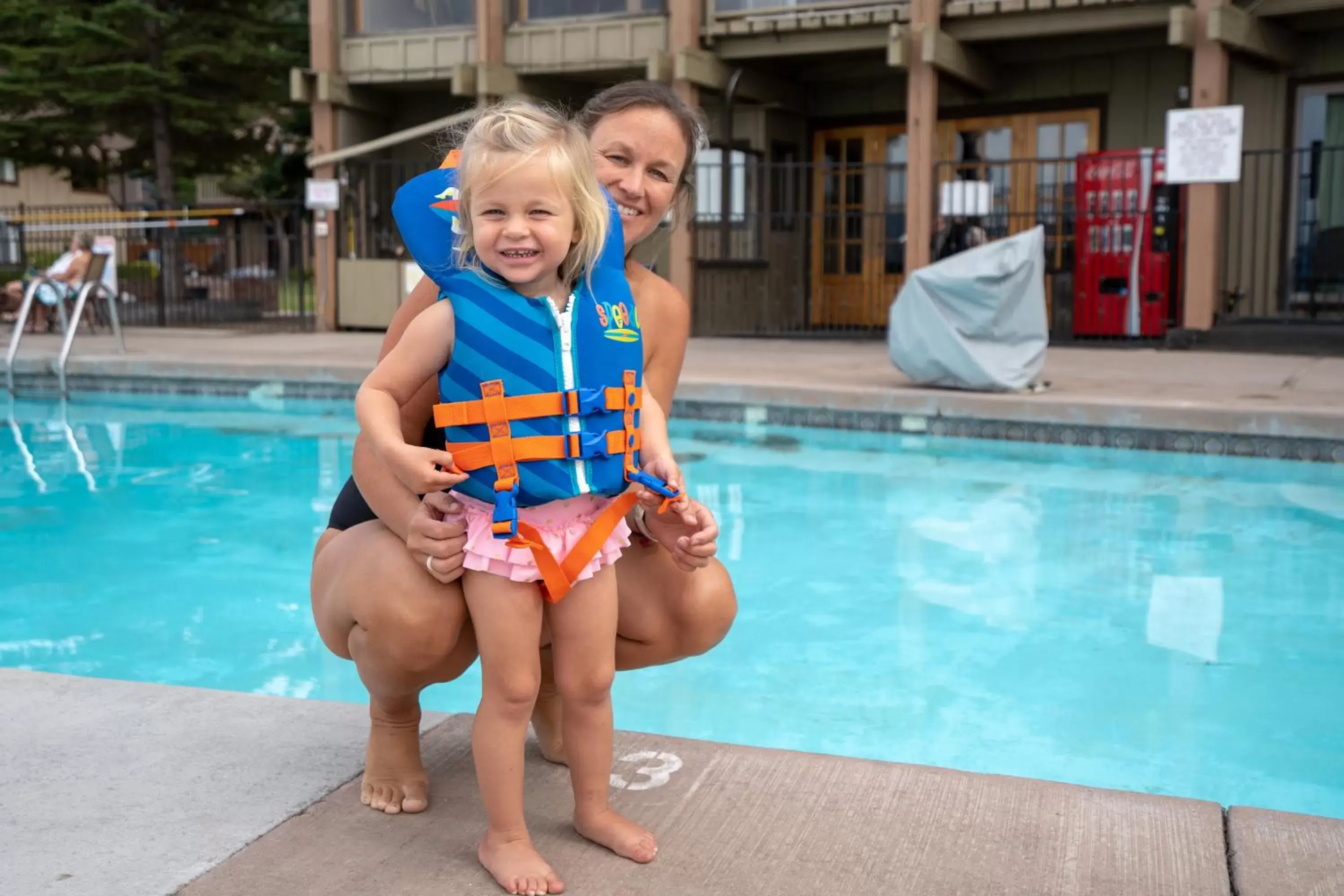 Lake view, Swimming Pool in Tahoe Lakeshore Lodge & Spa