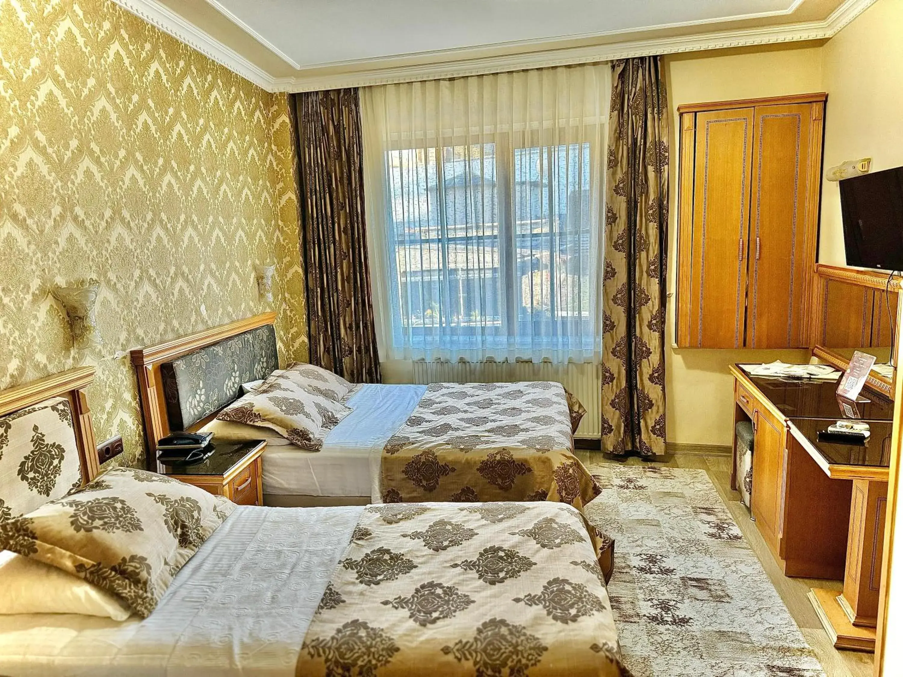 Photo of the whole room, Bed in Grand Papirus Hotel