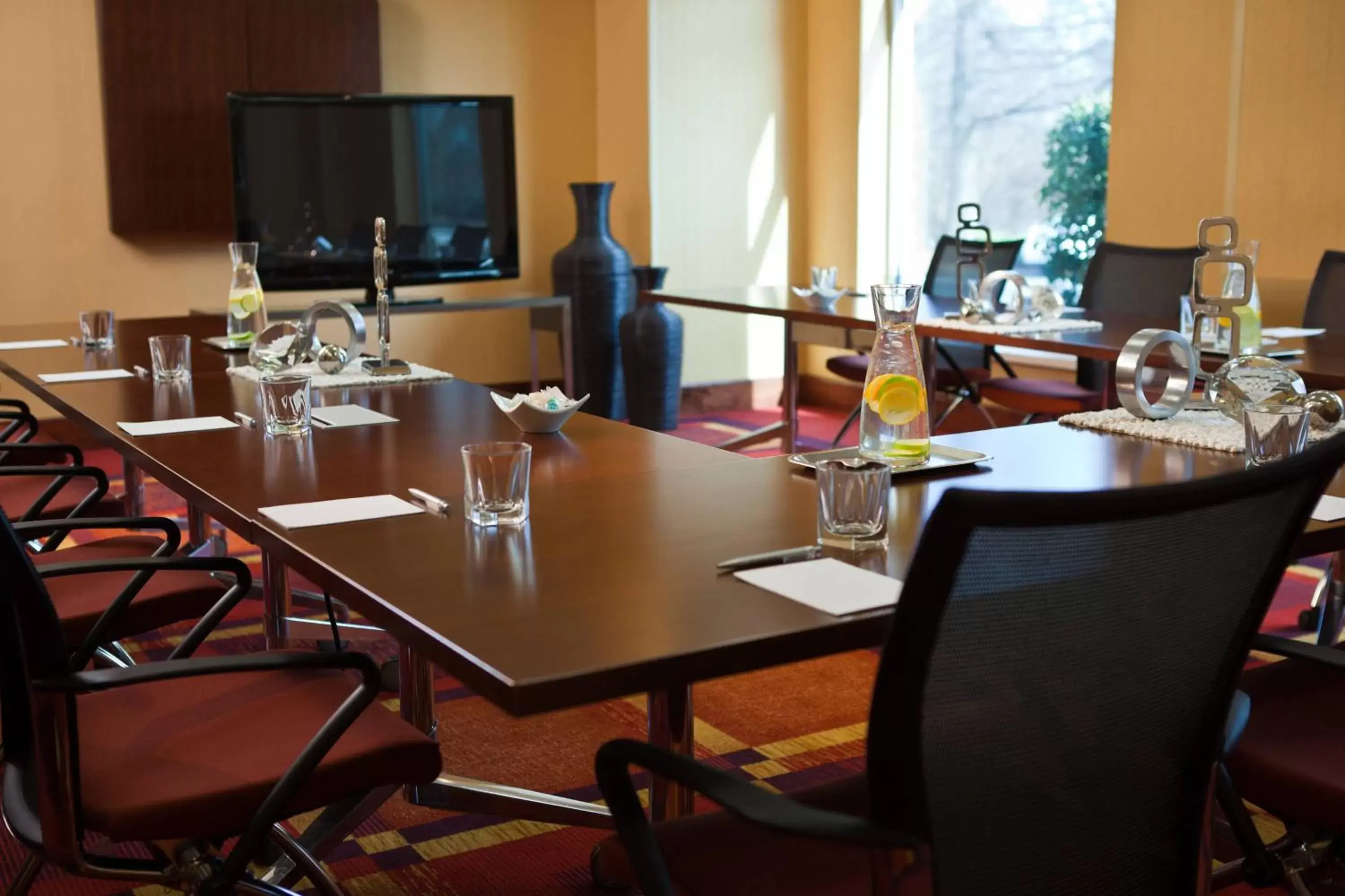 Meeting/conference room in Renaissance Charlotte SouthPark Hotel