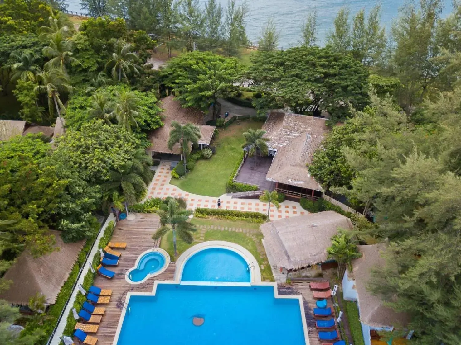 Swimming pool, Pool View in Twin Bay Resort - SHA Extra Plus