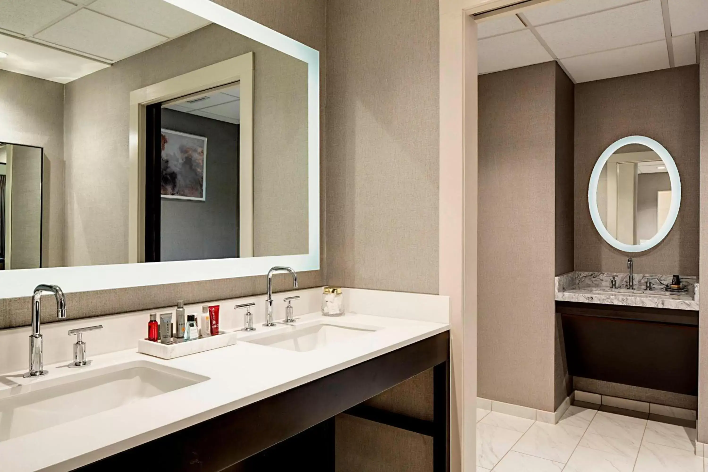 Bathroom in Lincolnshire Marriott Resort