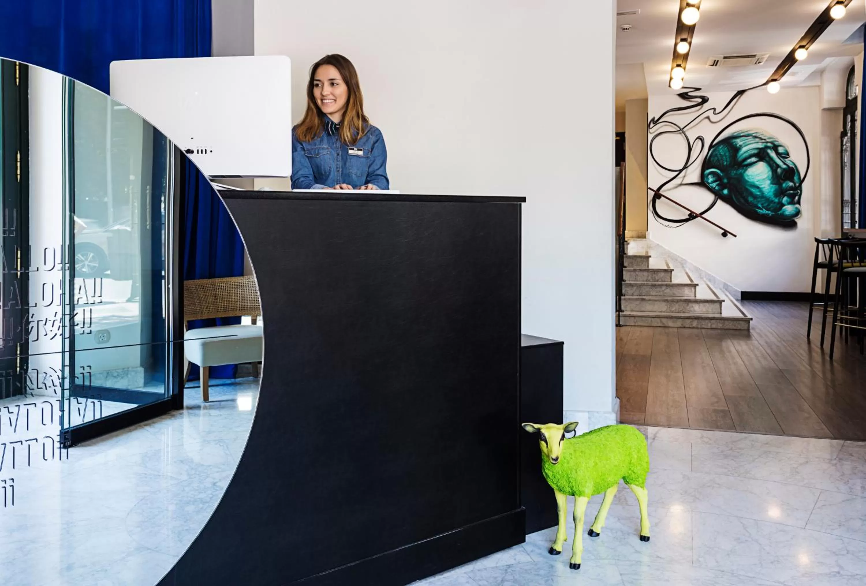 Lobby or reception in One Shot Luchana