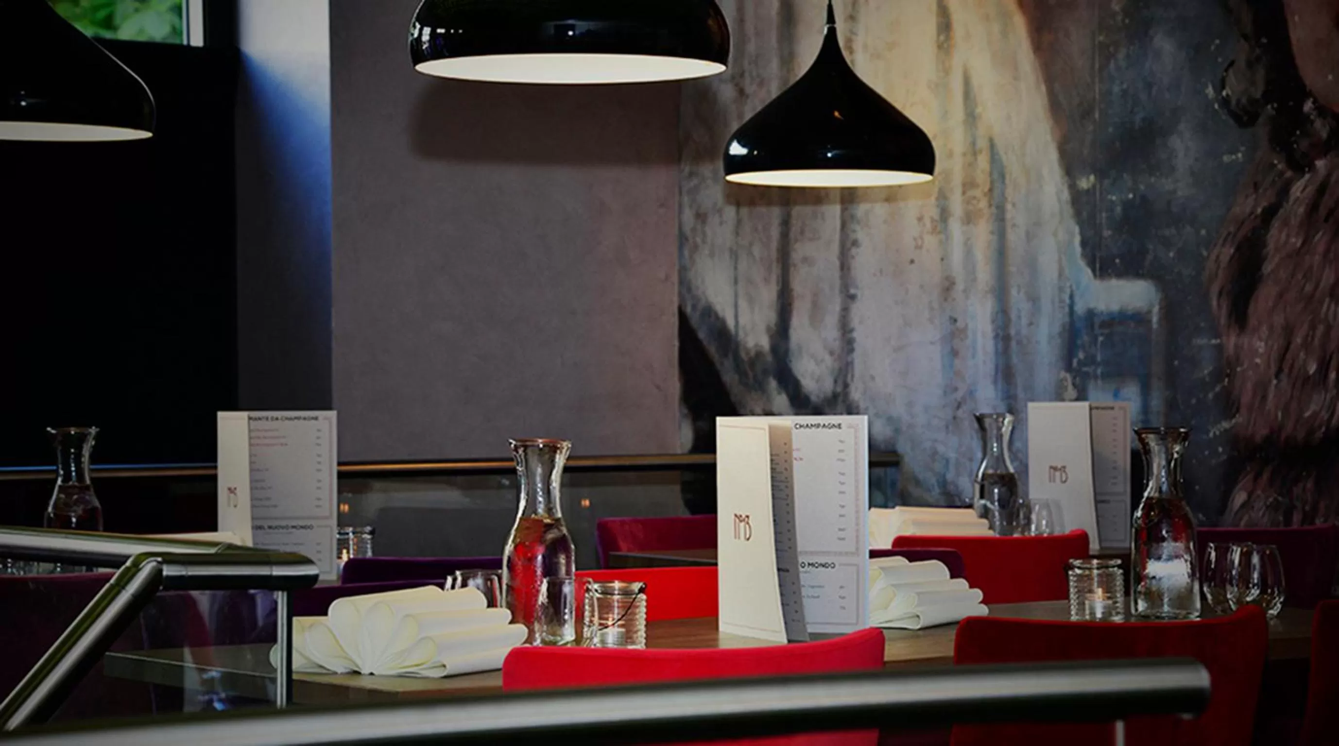 Restaurant/places to eat in Hotel No13