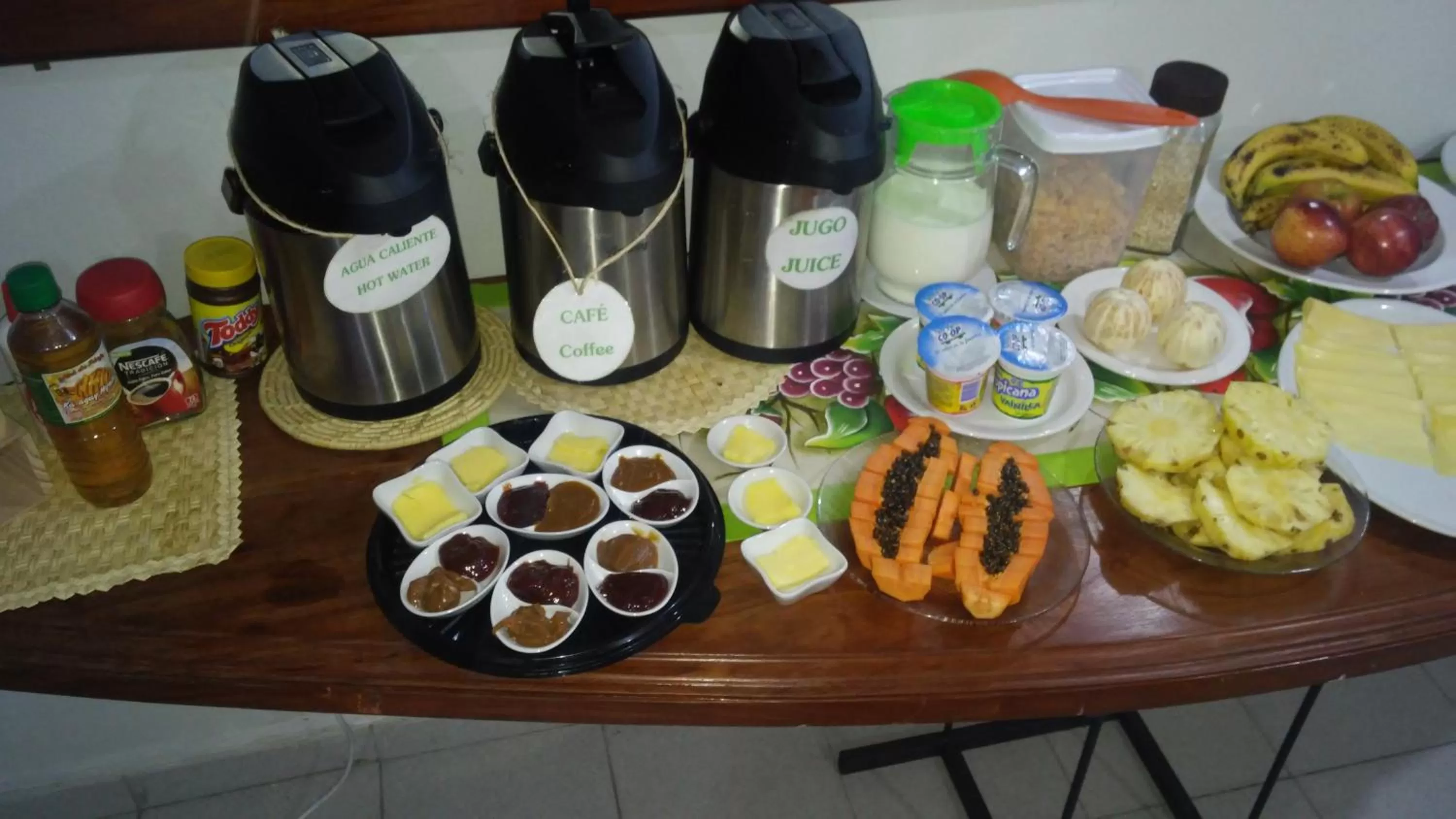 Food and drinks in Madame Lynch Hotel Asuncion