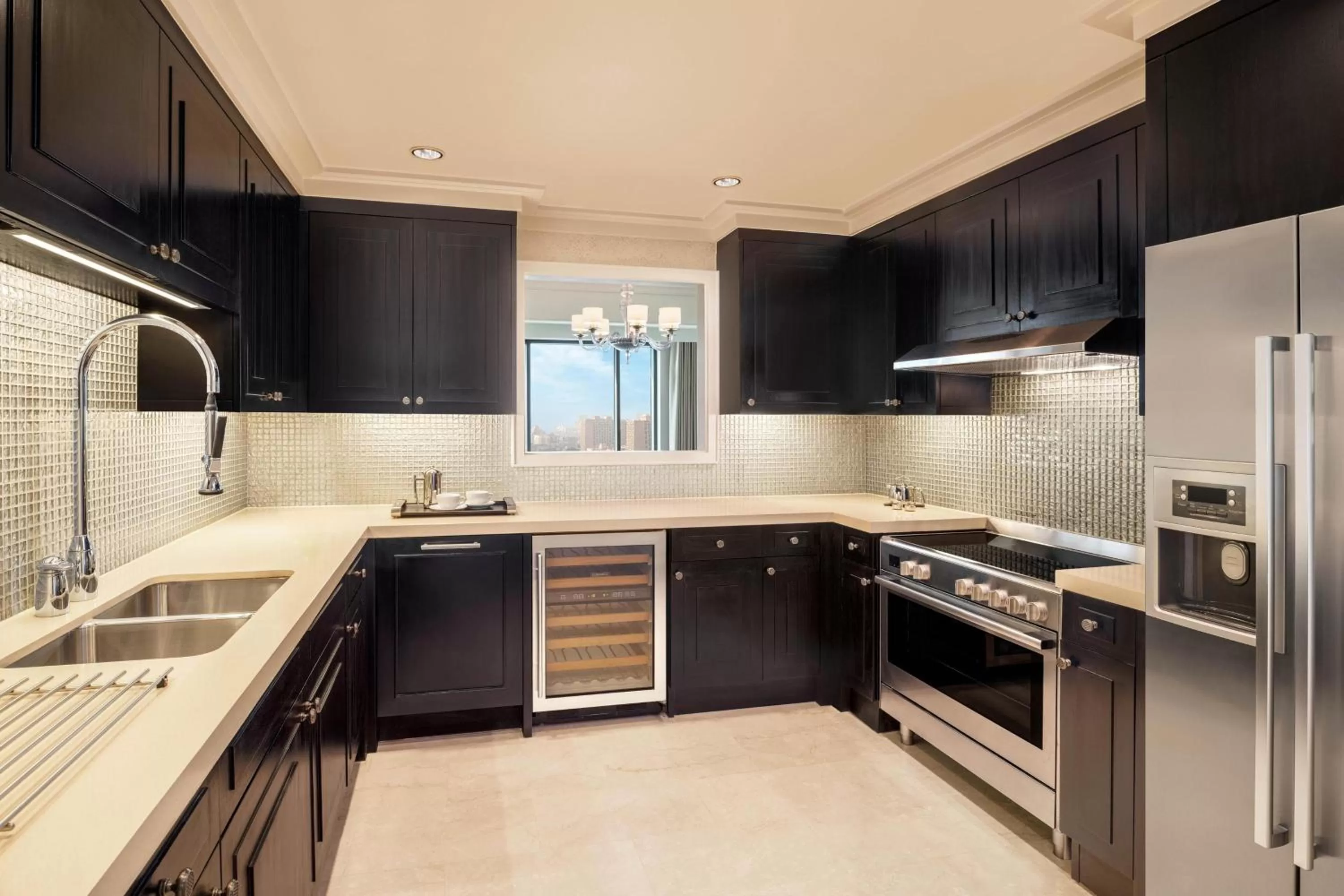Kitchen or kitchenette in The St. Regis Cairo