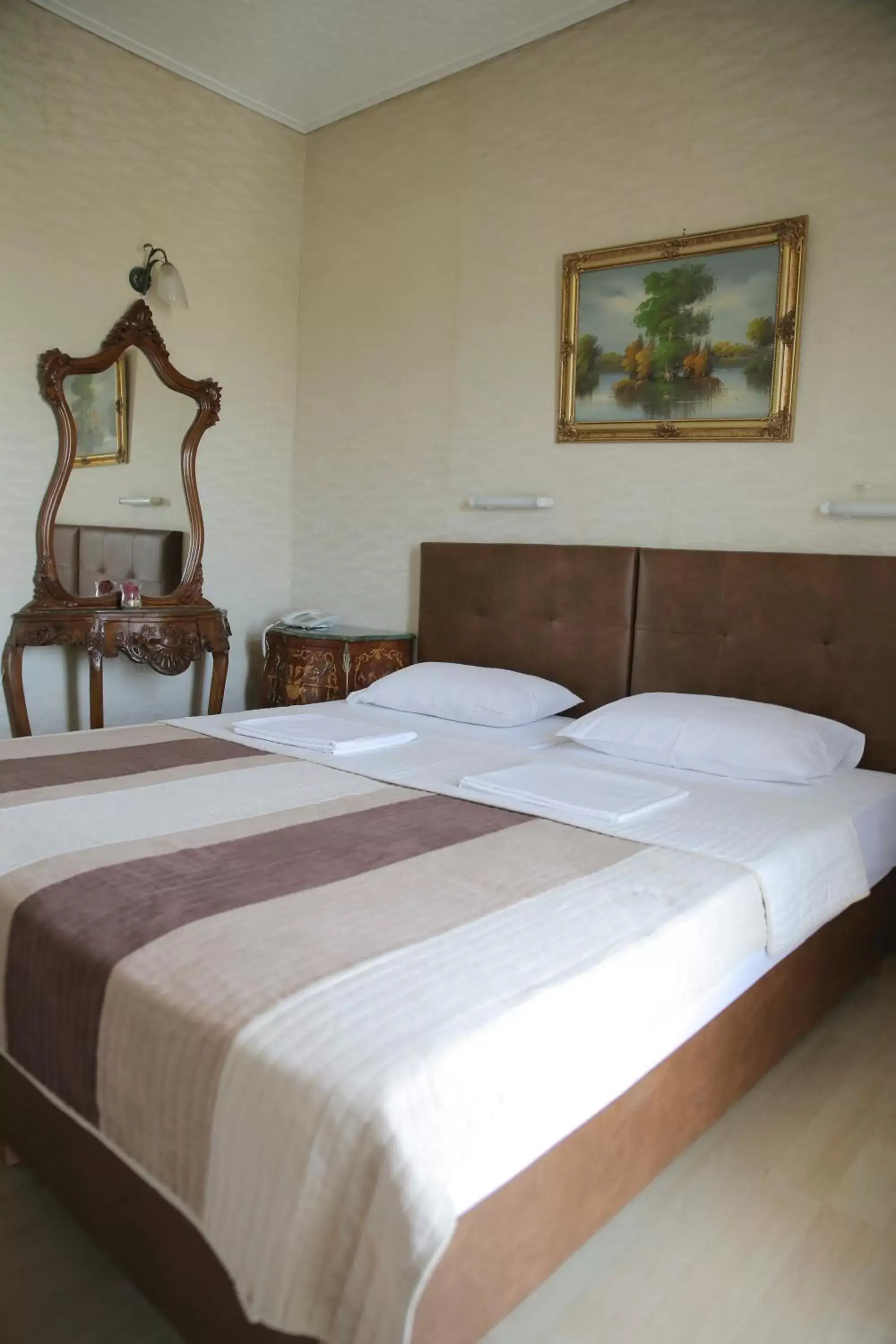 Bed in Hotel Anesi
