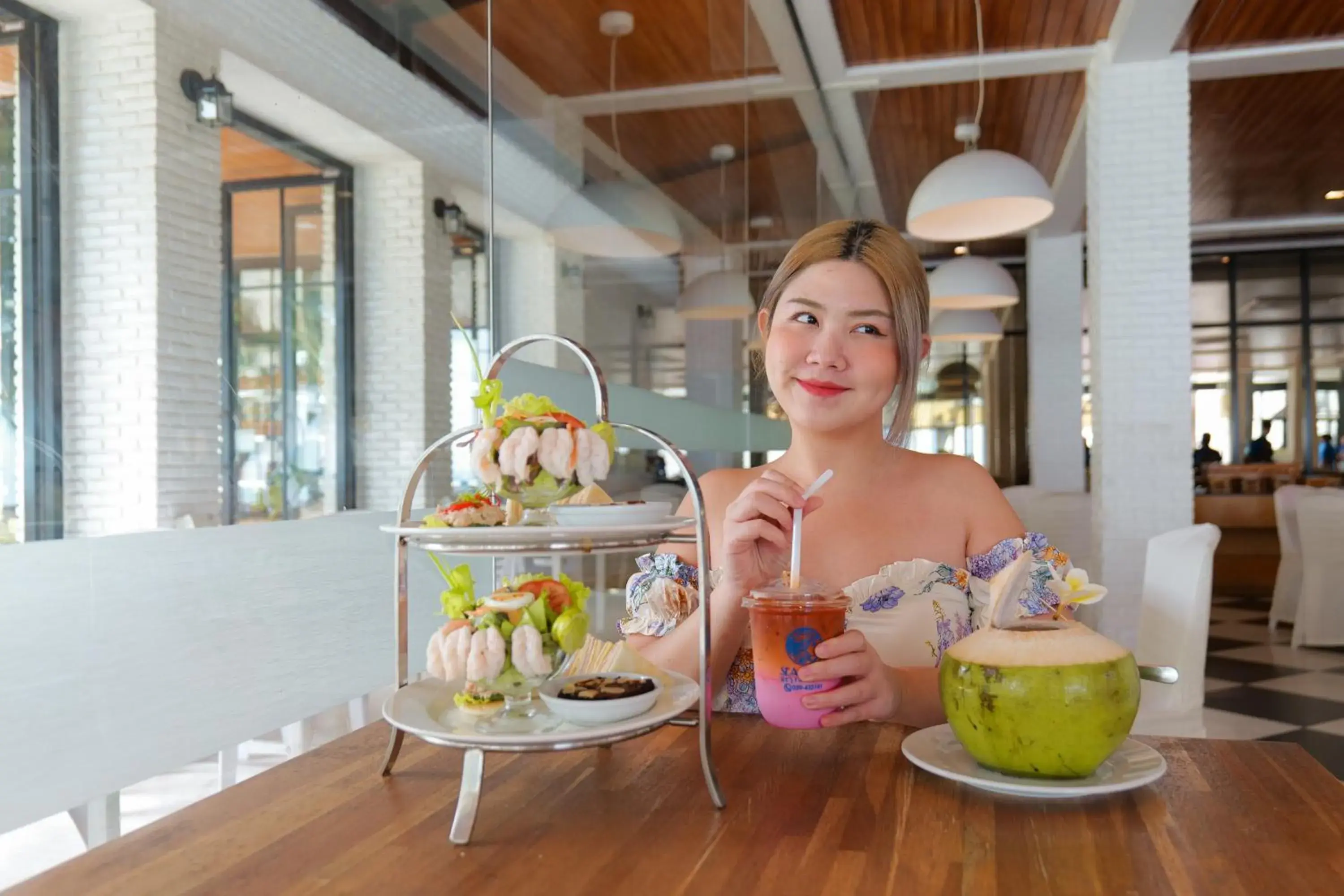 Food and drinks in Chaolao Tosang Beach Hotel Food and drinks in Chaolao Tosang Beach Hotel