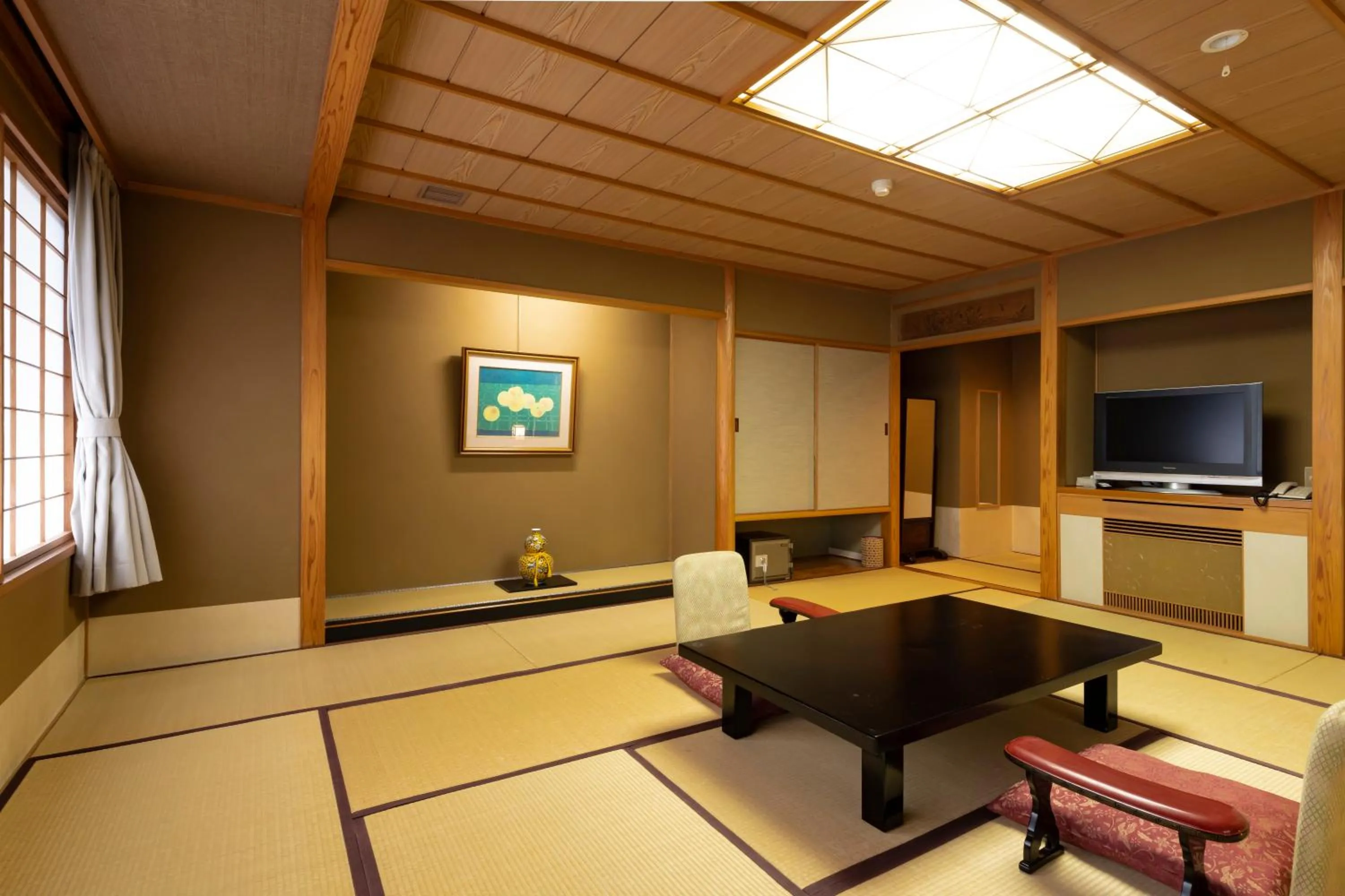 Photo of the whole room in Senkeien Tsukioka Hotel
