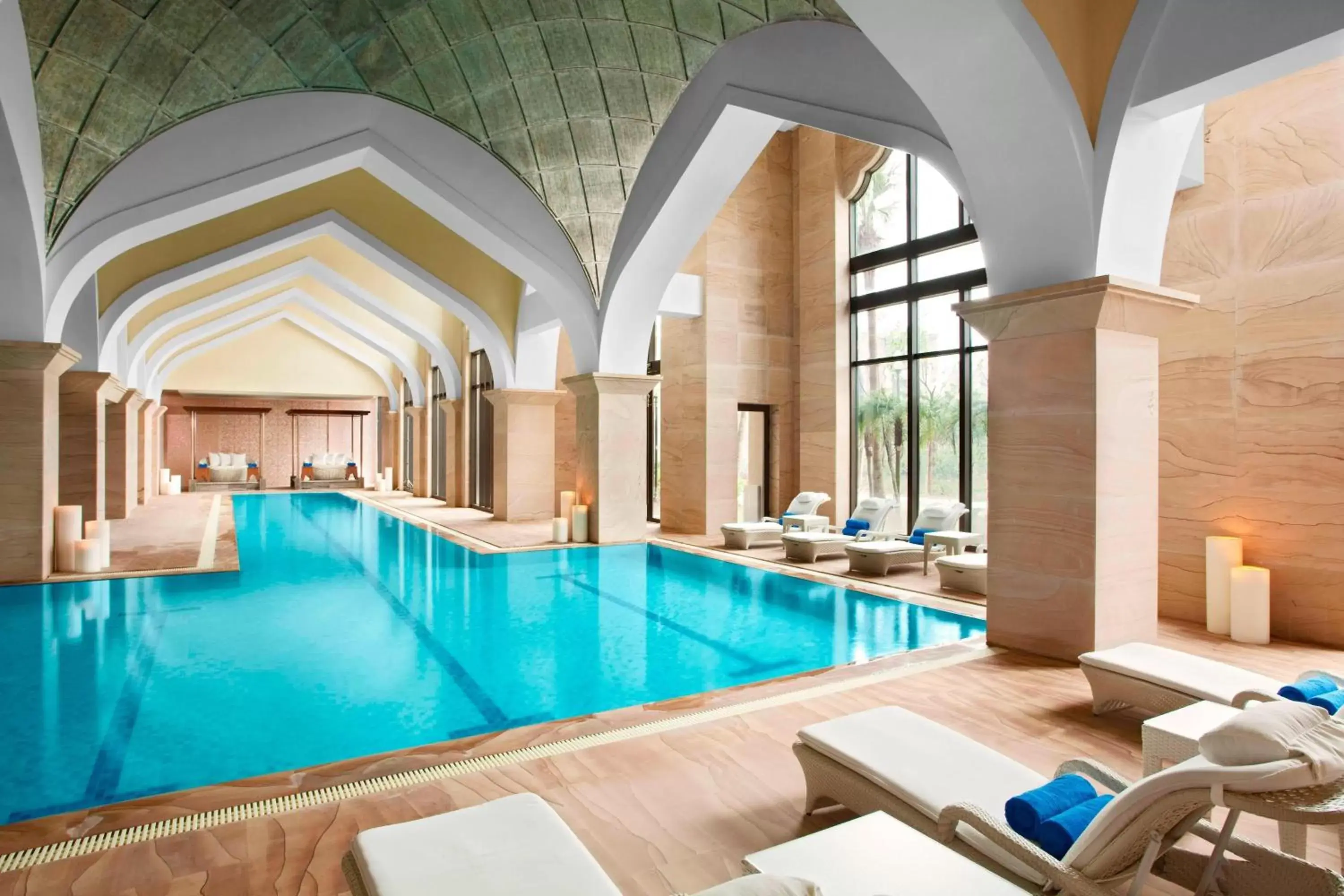 Swimming Pool in Sheraton Qingyuan Lion Lake Resort