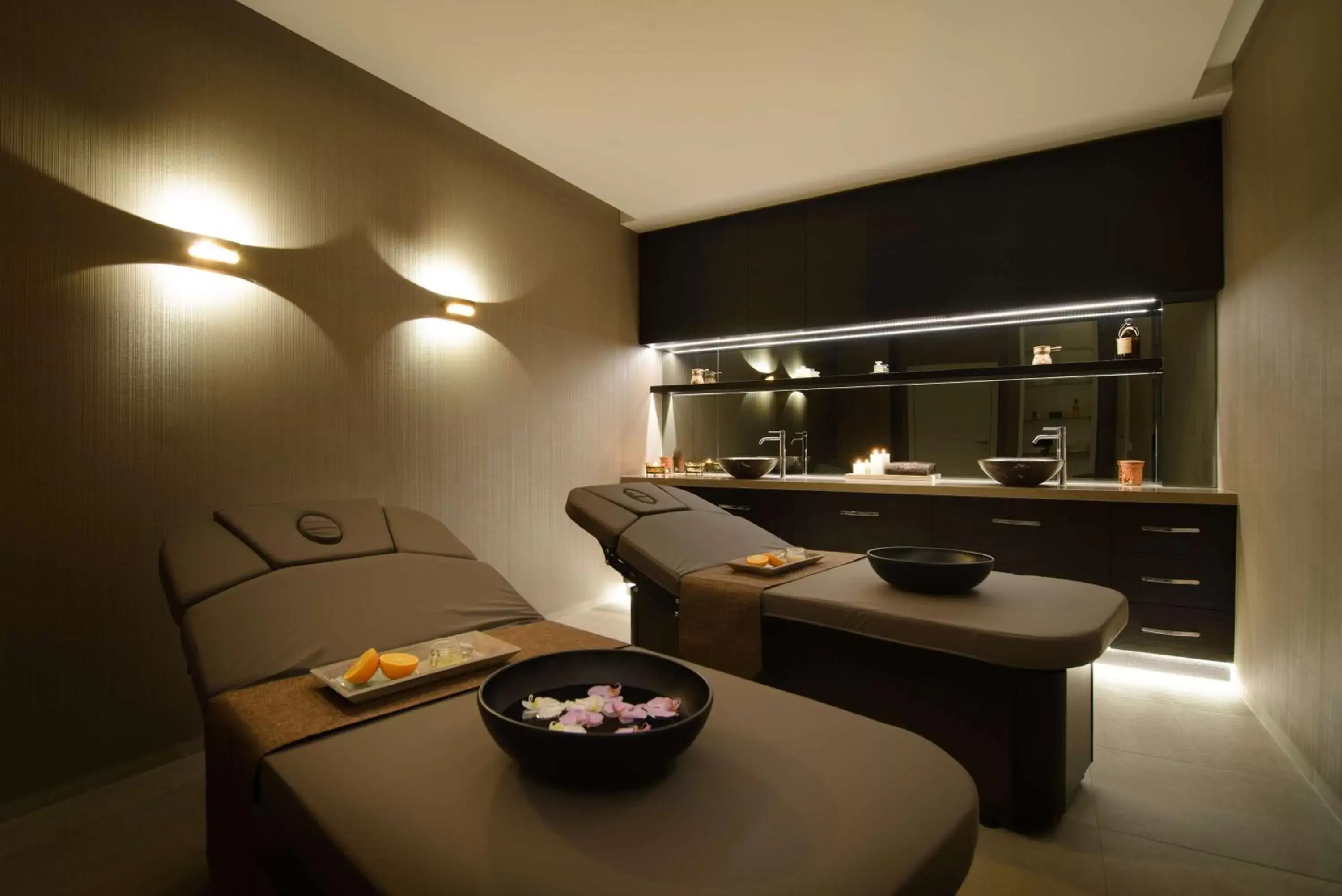 Spa and wellness centre/facilities in DoubleTree by Hilton Wroclaw