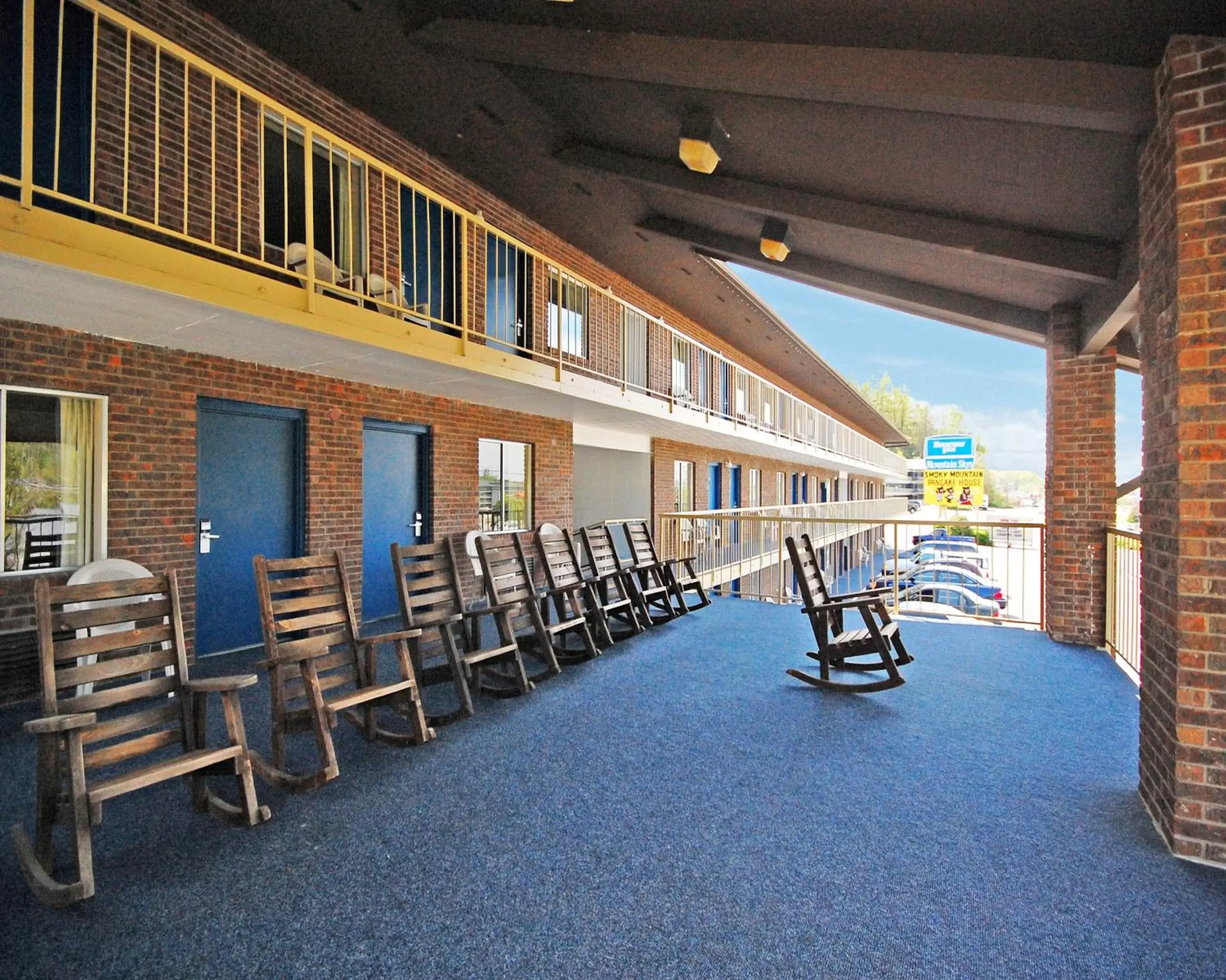 Balcony/Terrace in Wild Bear Inn