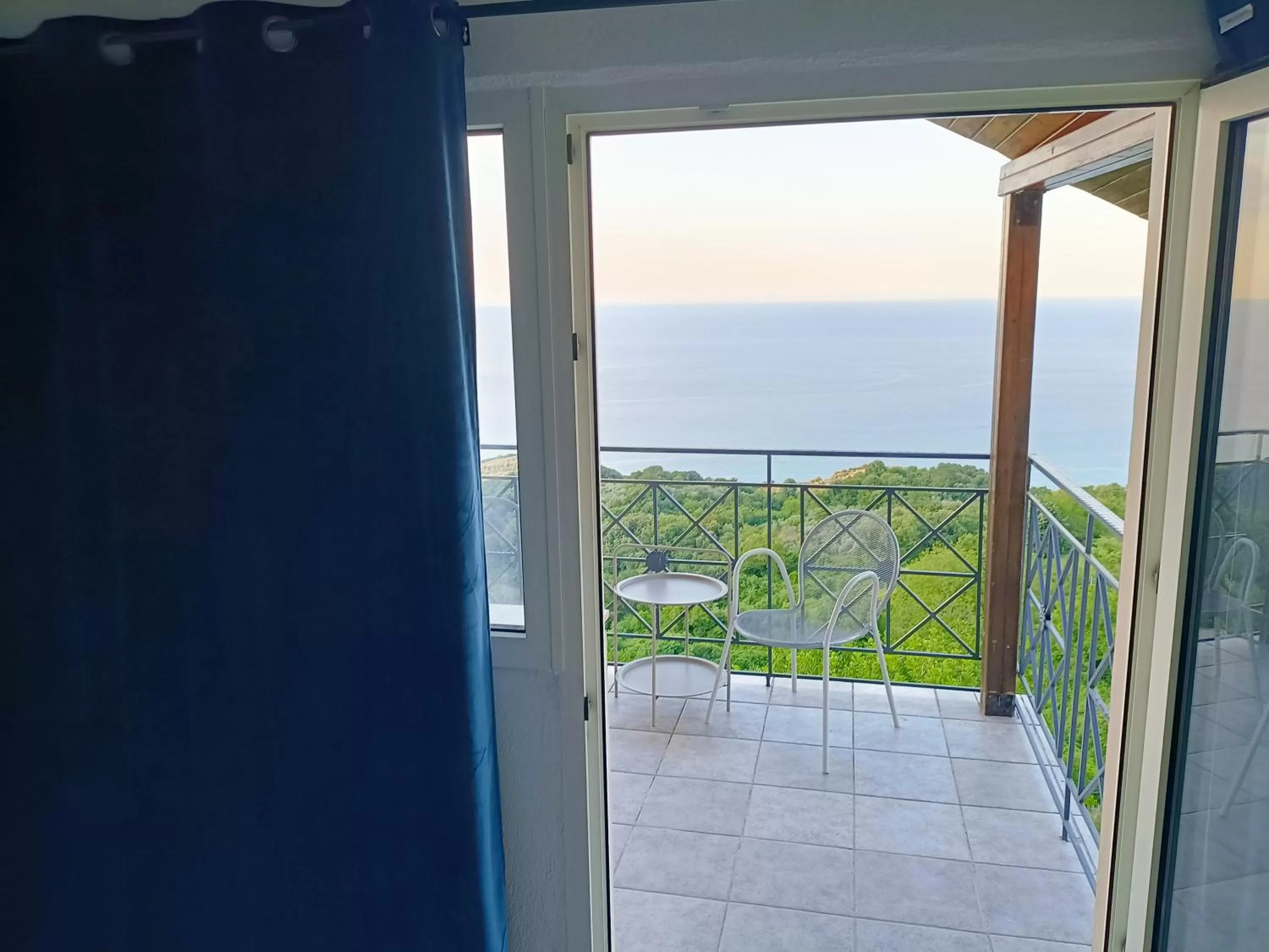 Patio in Hotel Christina - Happy Days