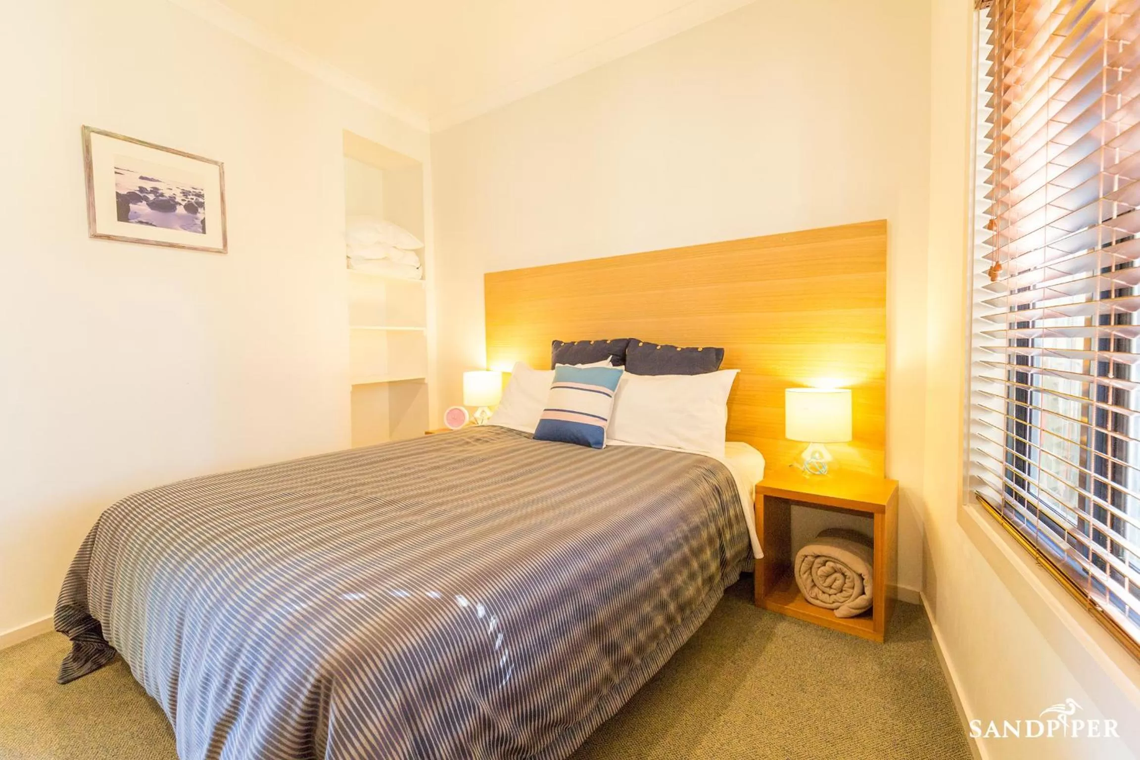 Bed in Sandpiper Motel Apollo Bay