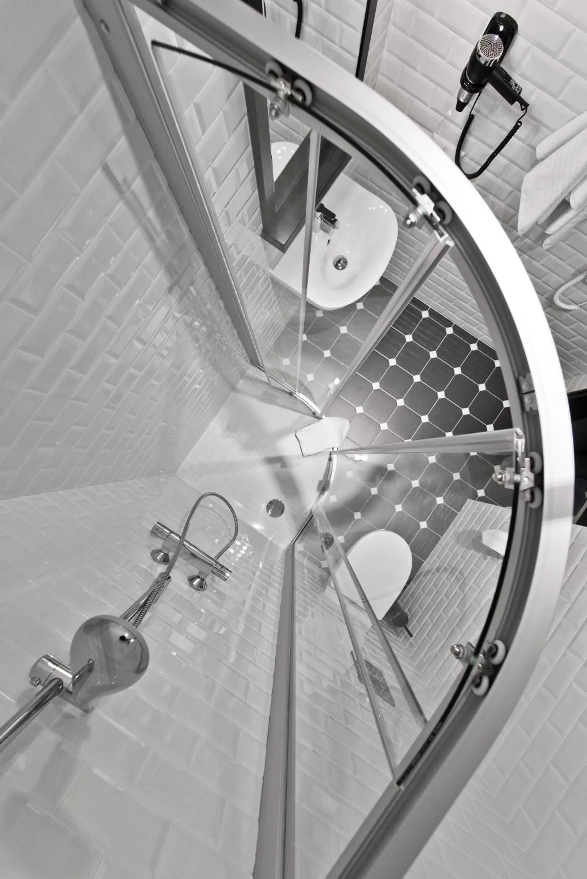 Bathroom in 15th Avenue