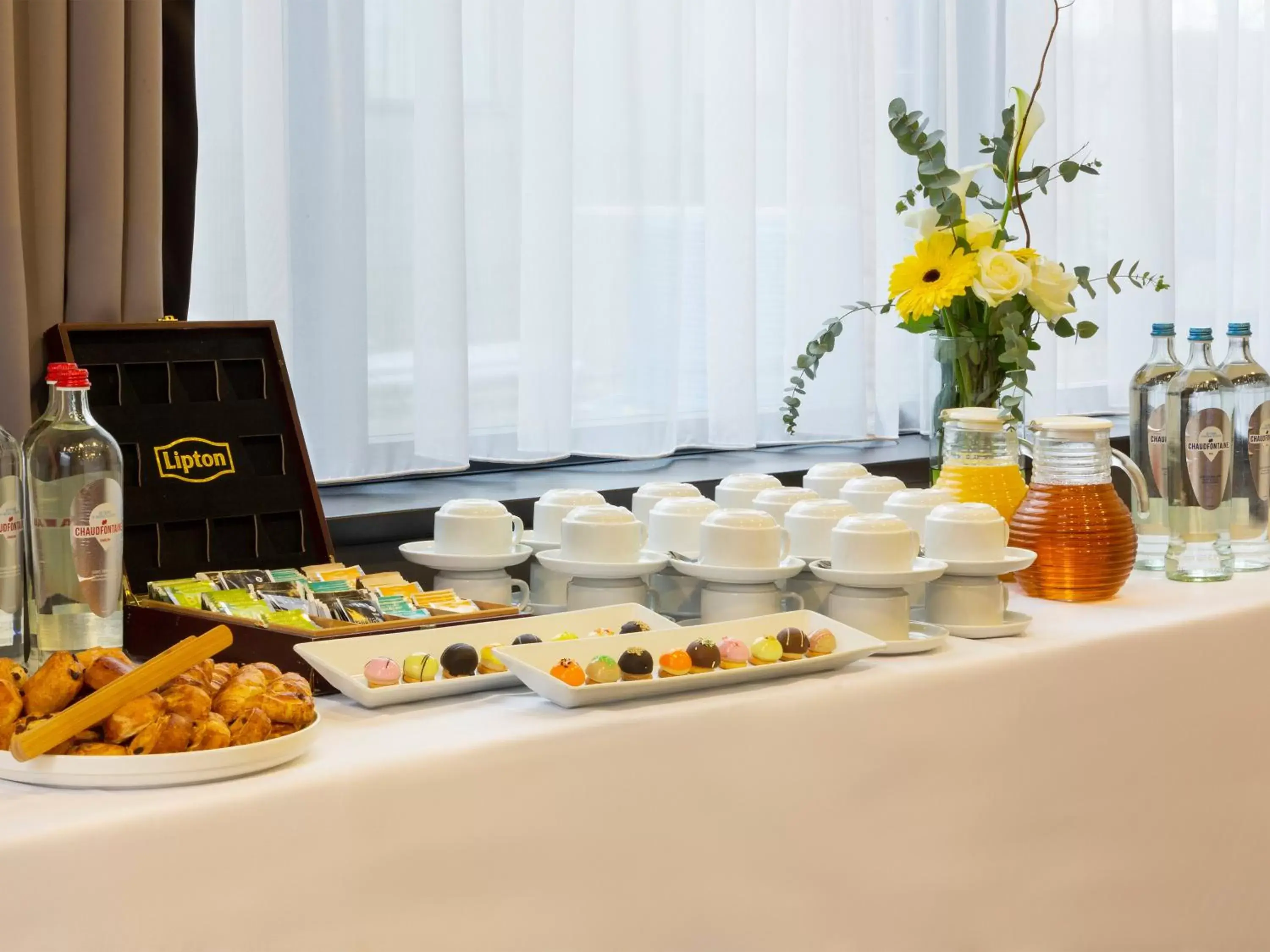 Food and drinks in Hotel Ramada Brussels Woluwe