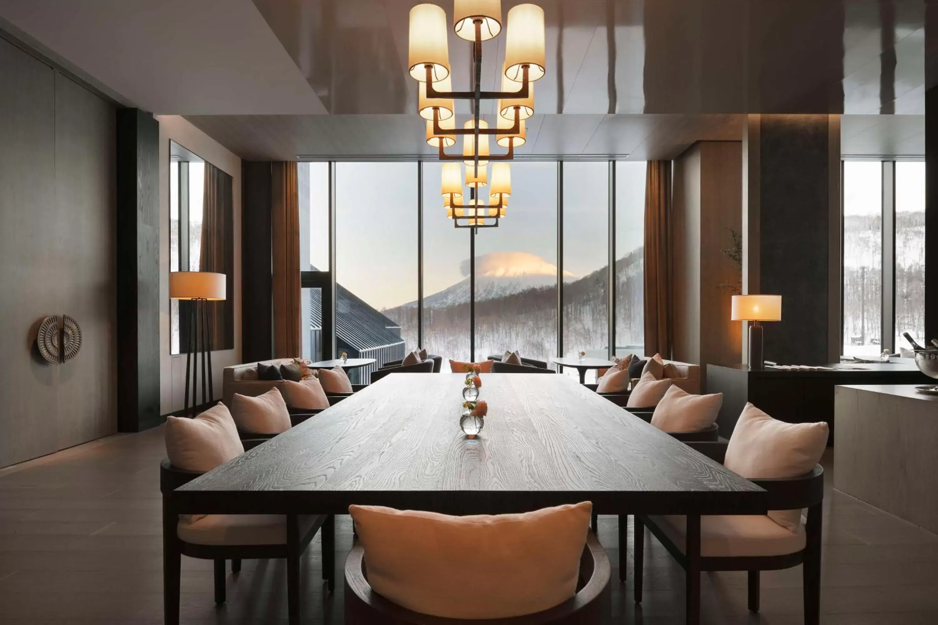 Lounge or bar in Park Hyatt Niseko Hanazono