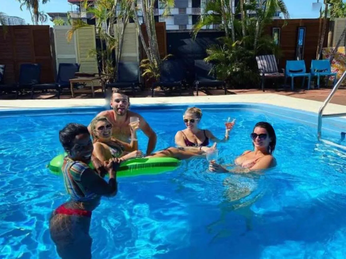 Swimming pool in Darwin Hostel