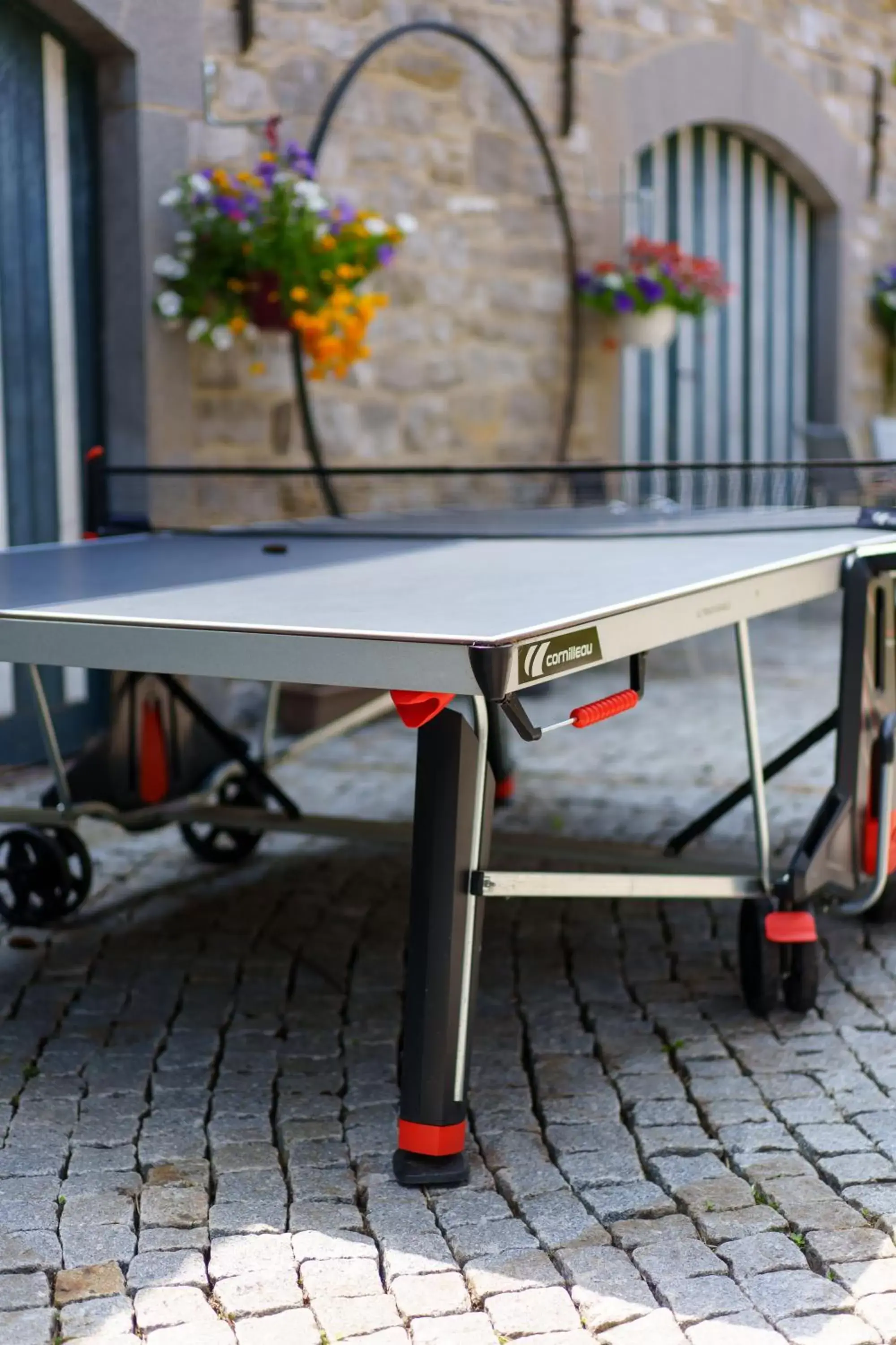 Property building, Table Tennis in Hotel Les Jardins De La Molignée