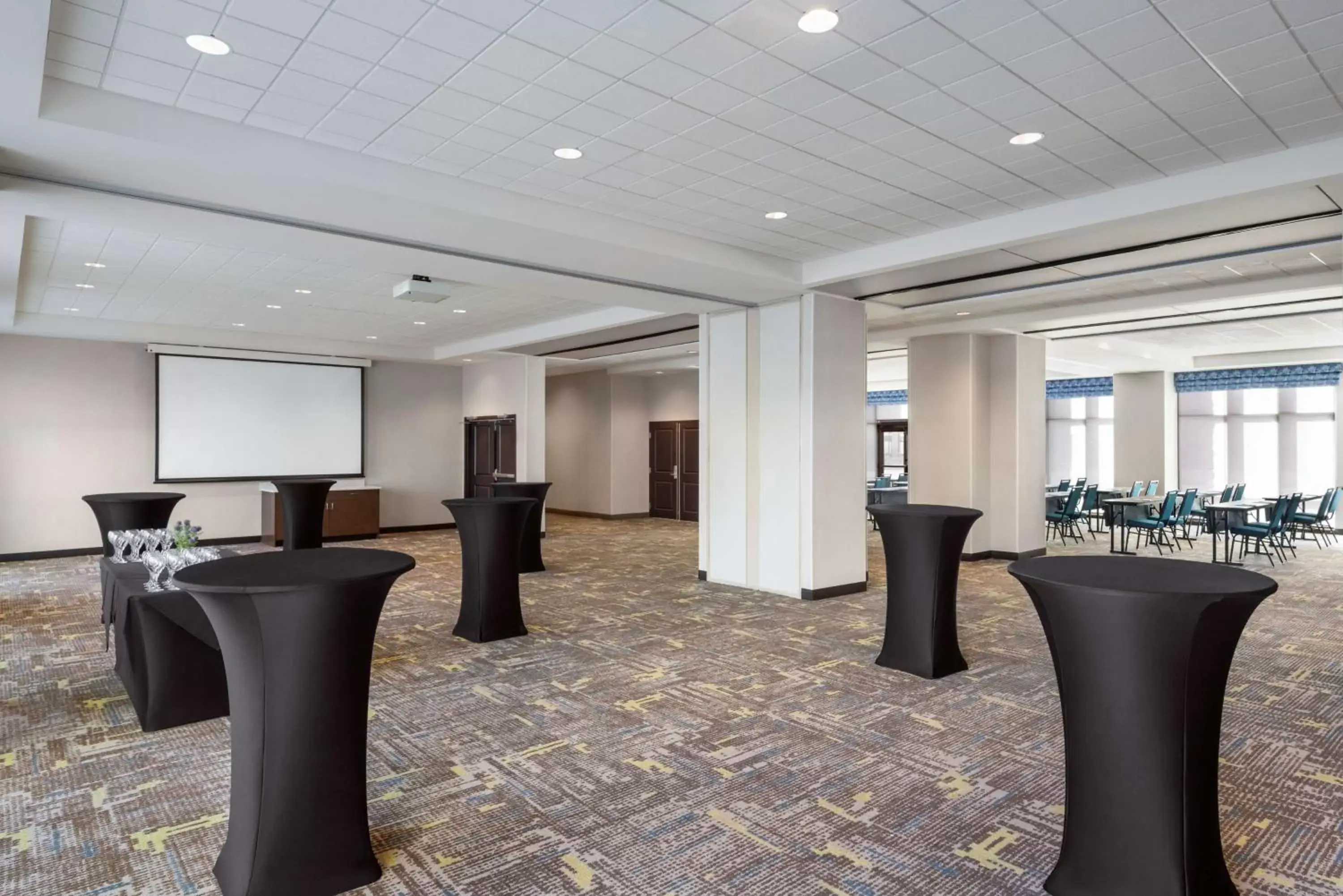 Meeting/conference room in Hampton Inn & Suites Kelowna, British Columbia, Canada