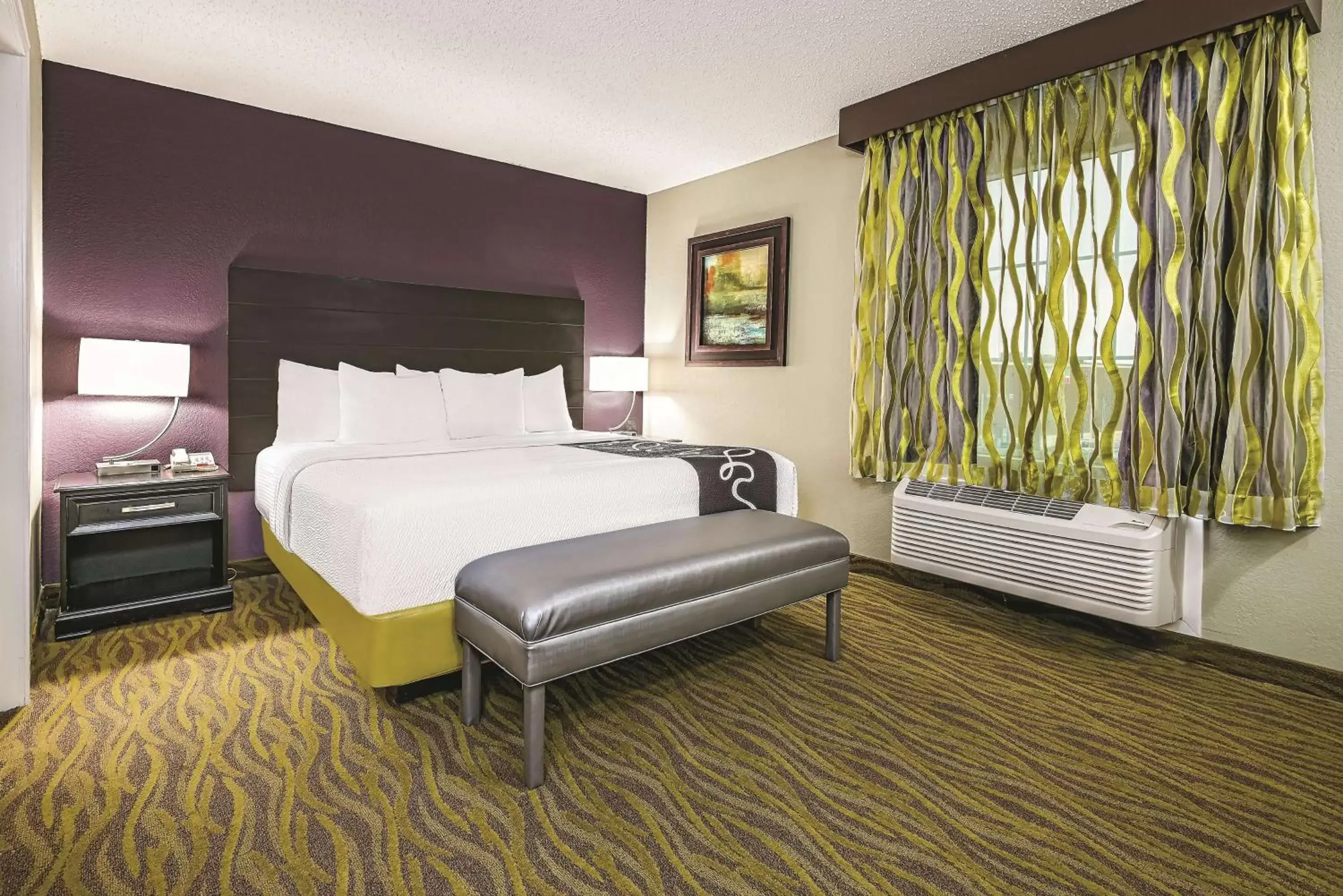 Photo of the whole room, Bed in La Quinta by Wyndham Laredo Airport