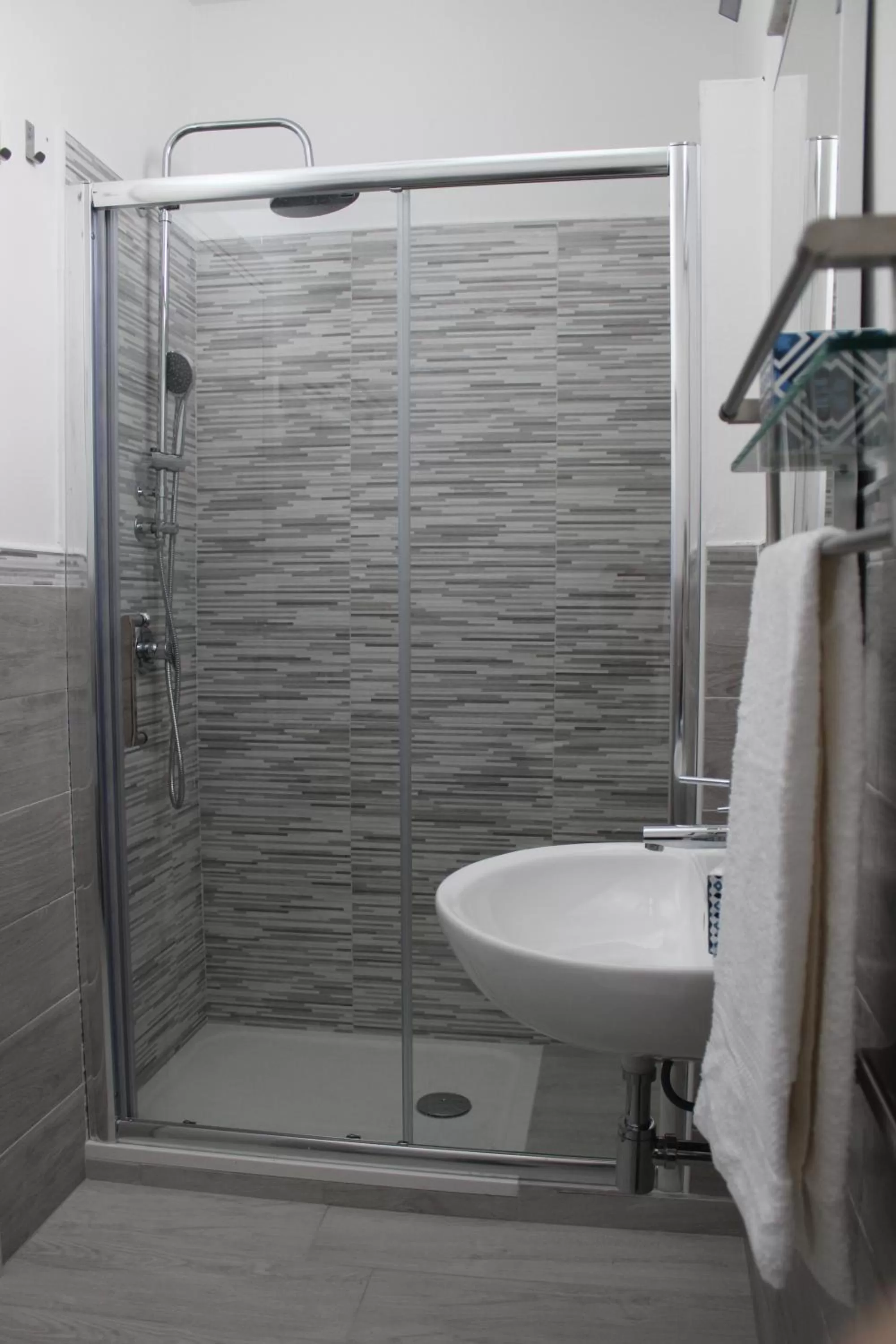 Bathroom in Rahal B&B