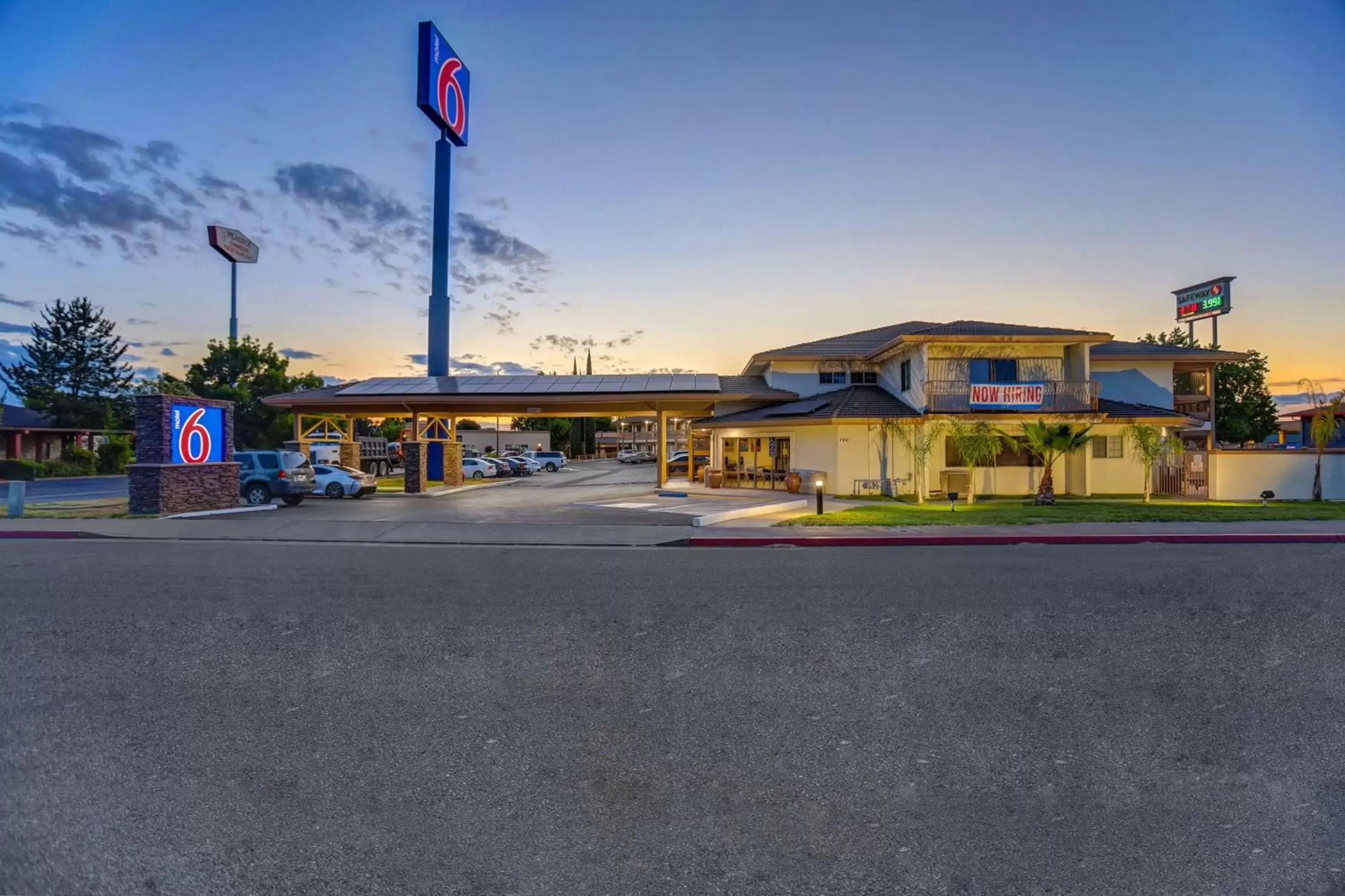 Property Building in Motel 6-Anderson, CA - Redding Airport