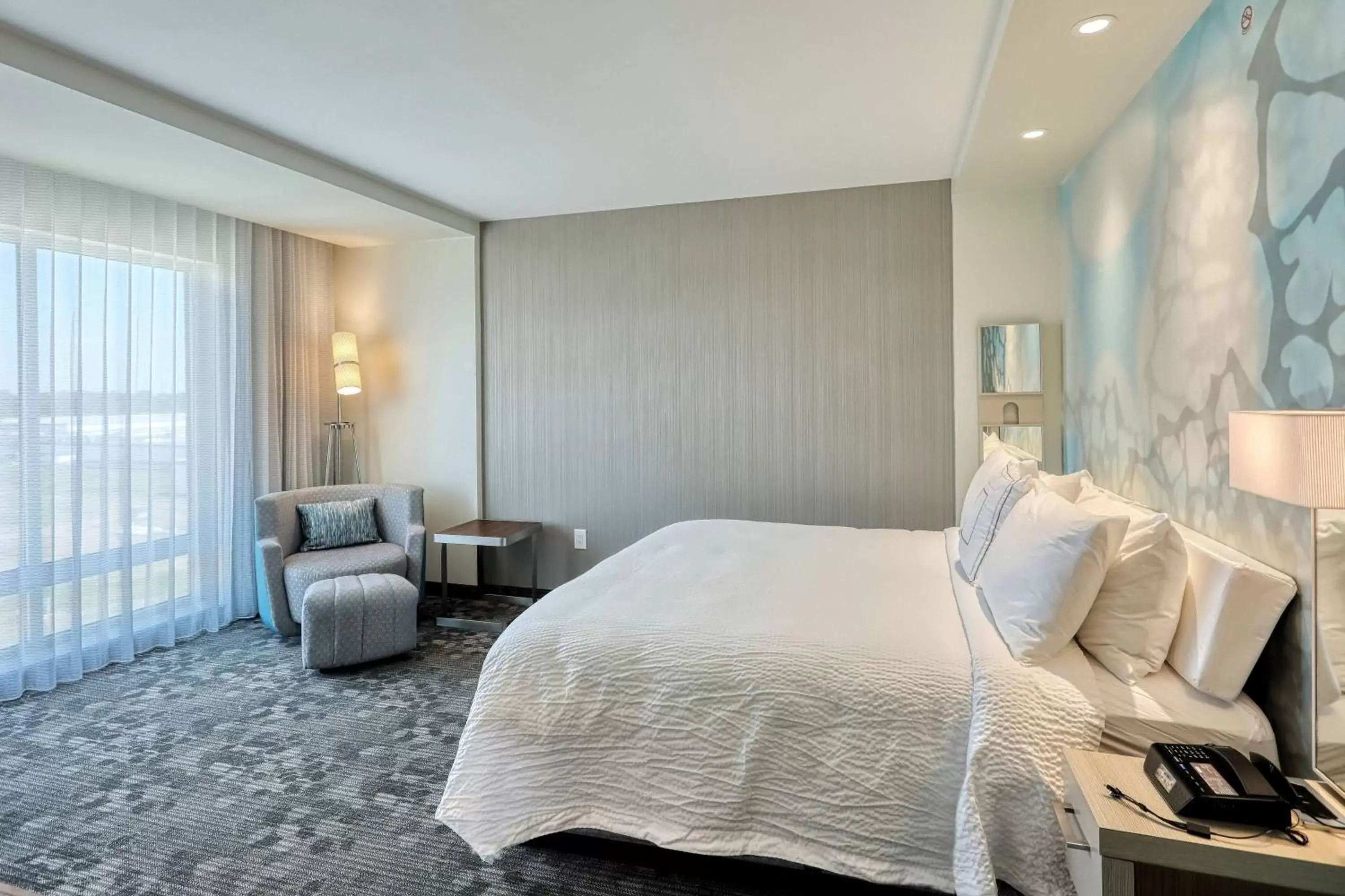 Bedroom, Bed in Courtyard by Marriott North Brunswick